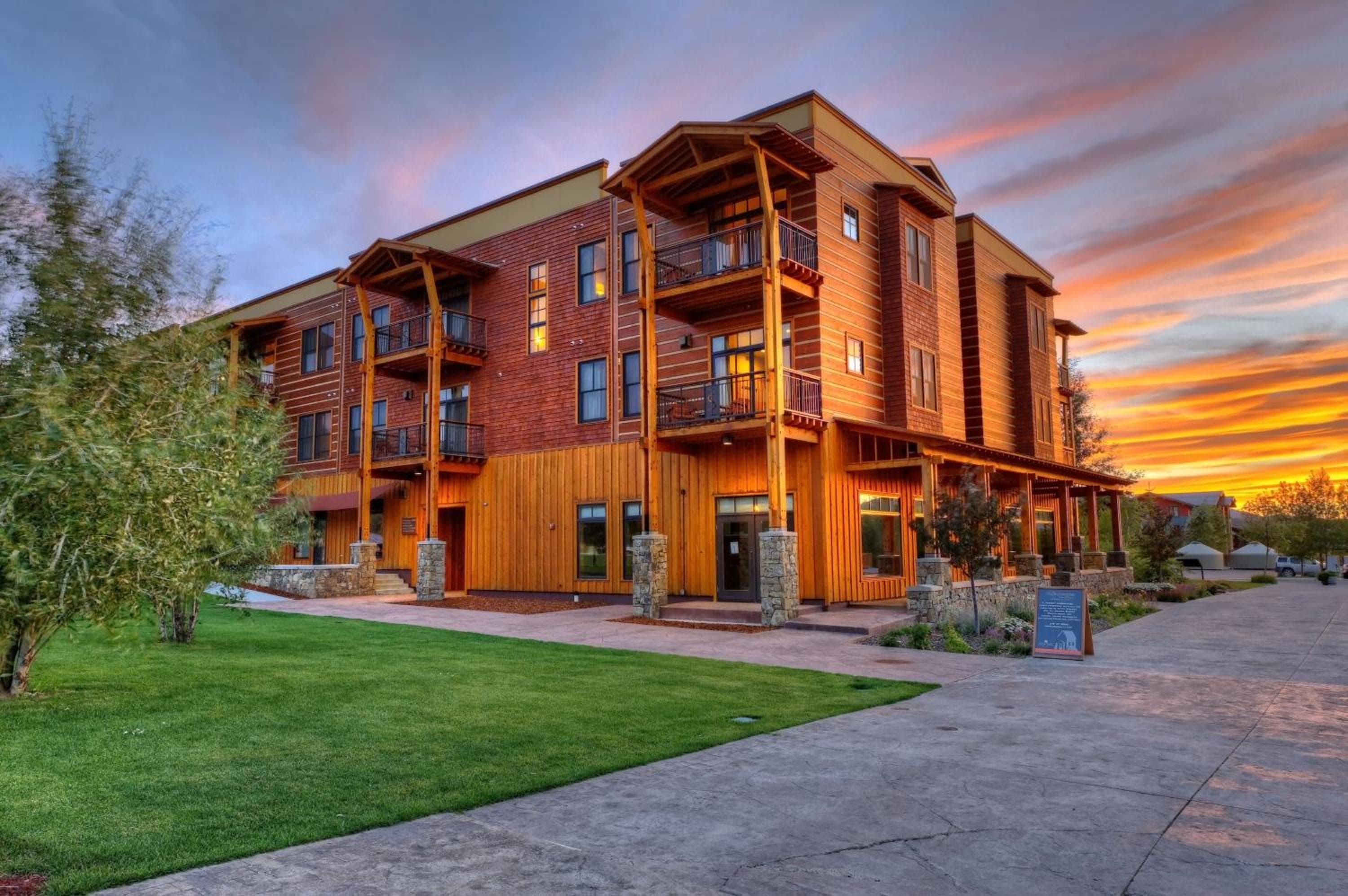 The Lodge at Bronze Buffalo Ranch, Victor, Tetons & Yellowstone, WY