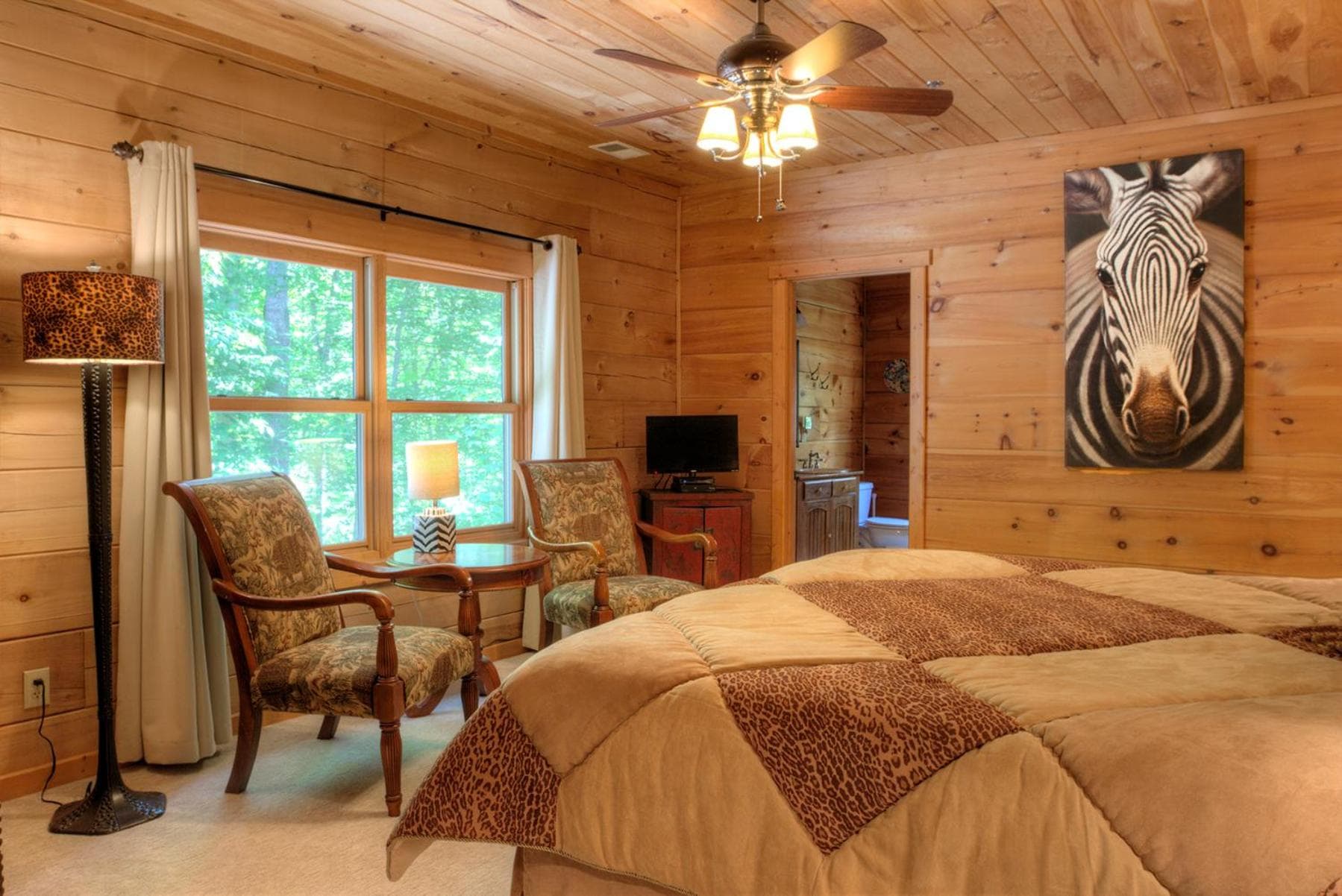 Lazy Bear Lodge
