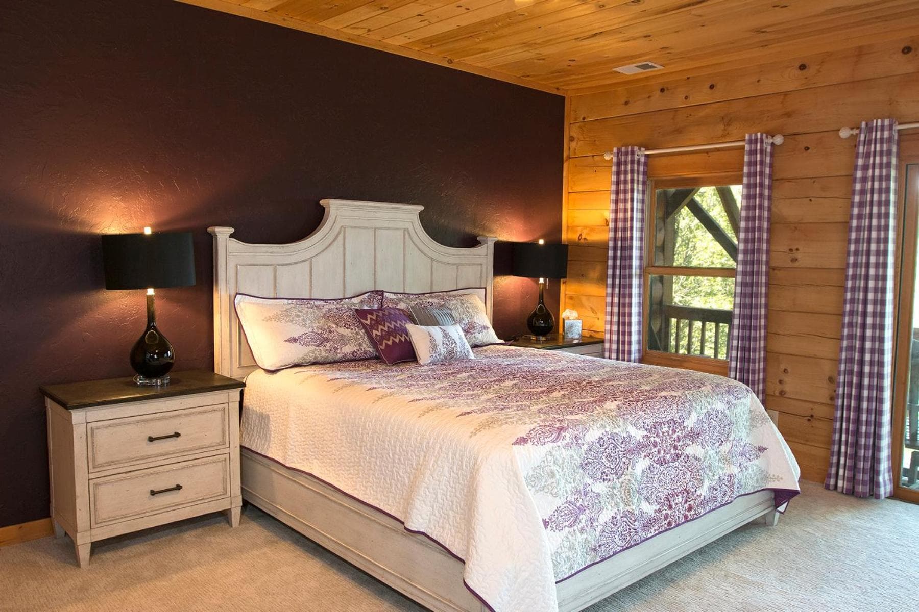 Lazy Bear Lodge