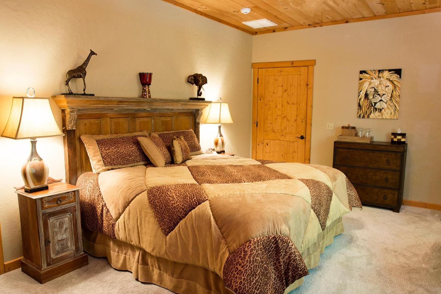 Lazy Bear Lodge
