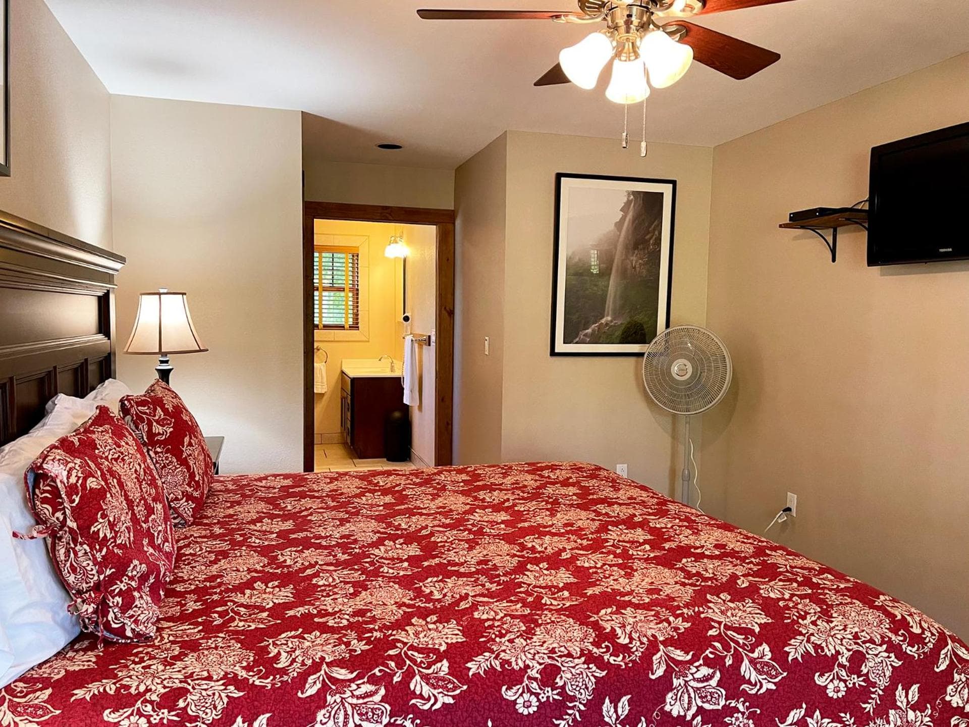 Beautiful Home, Views, Near Whiteface, Lake Placid
