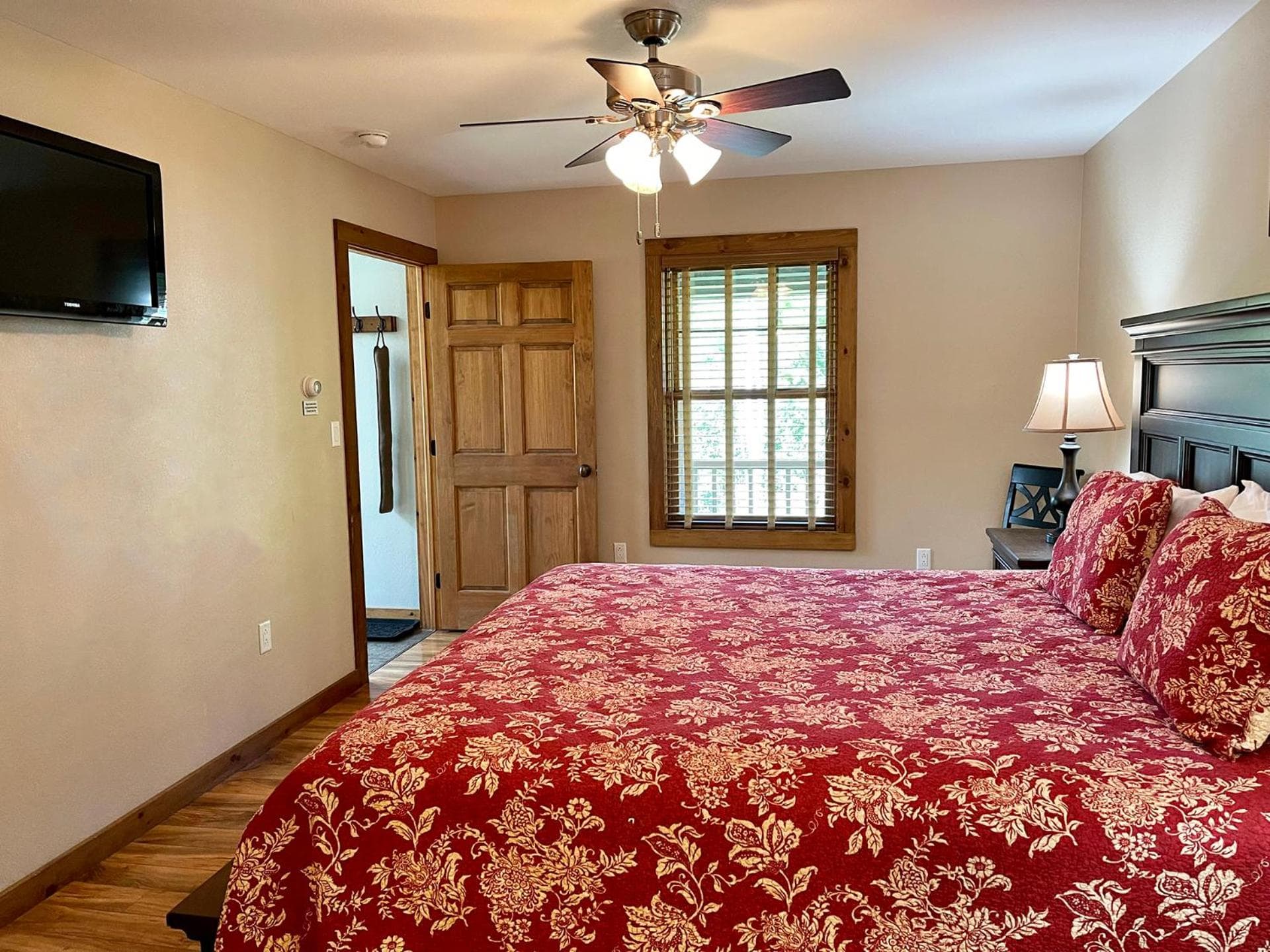 Beautiful Home, Views, Near Whiteface, Lake Placid