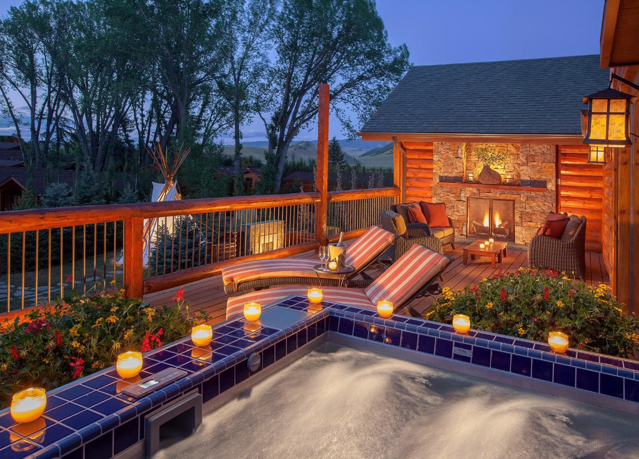 Rustic Inn Creekside