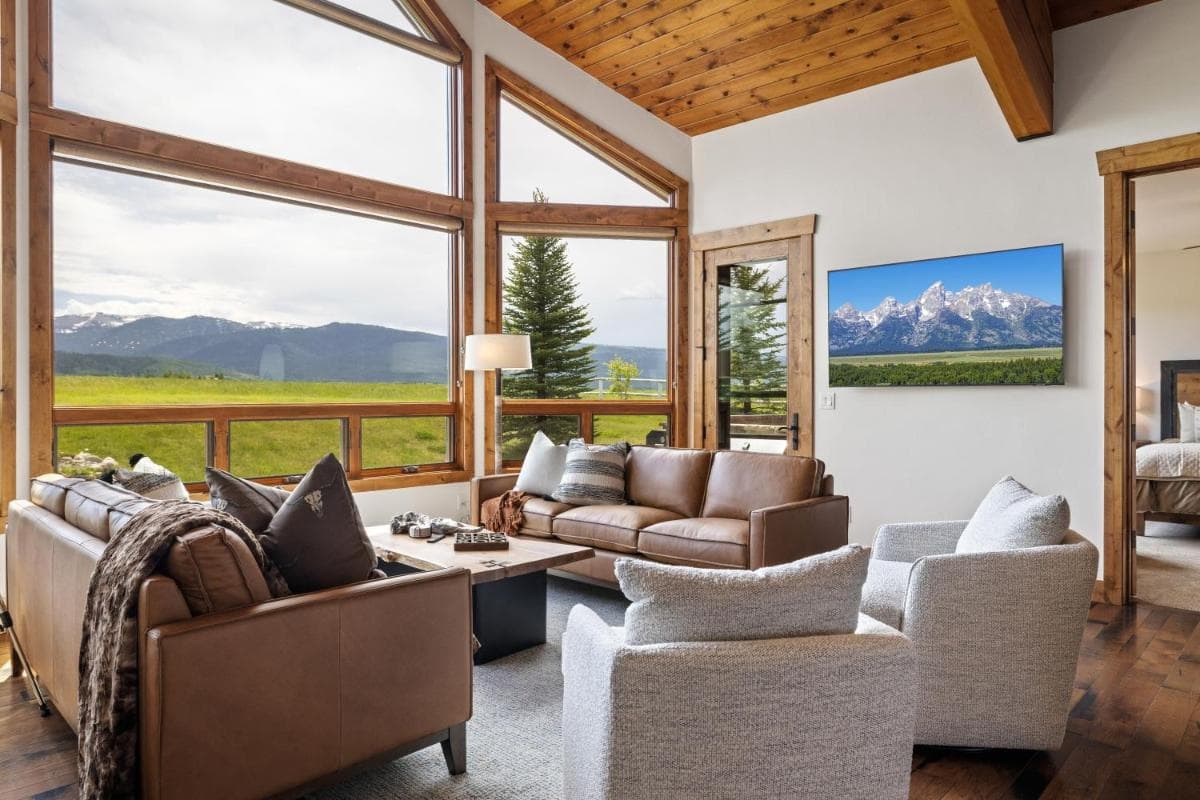 Teton Melody by KABINO Partial Air Conditioning Hot Tub FirePit Foosball Telescope Games WiFi Grill Mtn Views