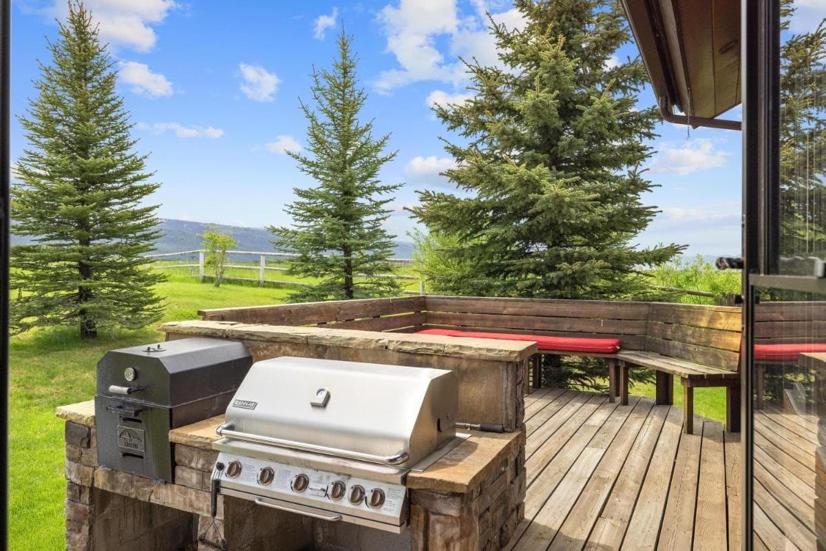 Teton Melody by KABINO Partial Air Conditioning Hot Tub FirePit Foosball Telescope Games WiFi Grill Mtn Views