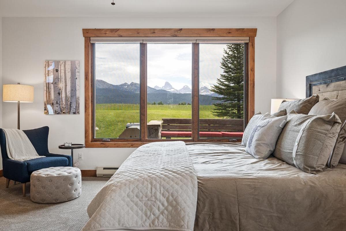 Teton Melody by KABINO Partial Air Conditioning Hot Tub FirePit Foosball Telescope Games WiFi Grill Mtn Views