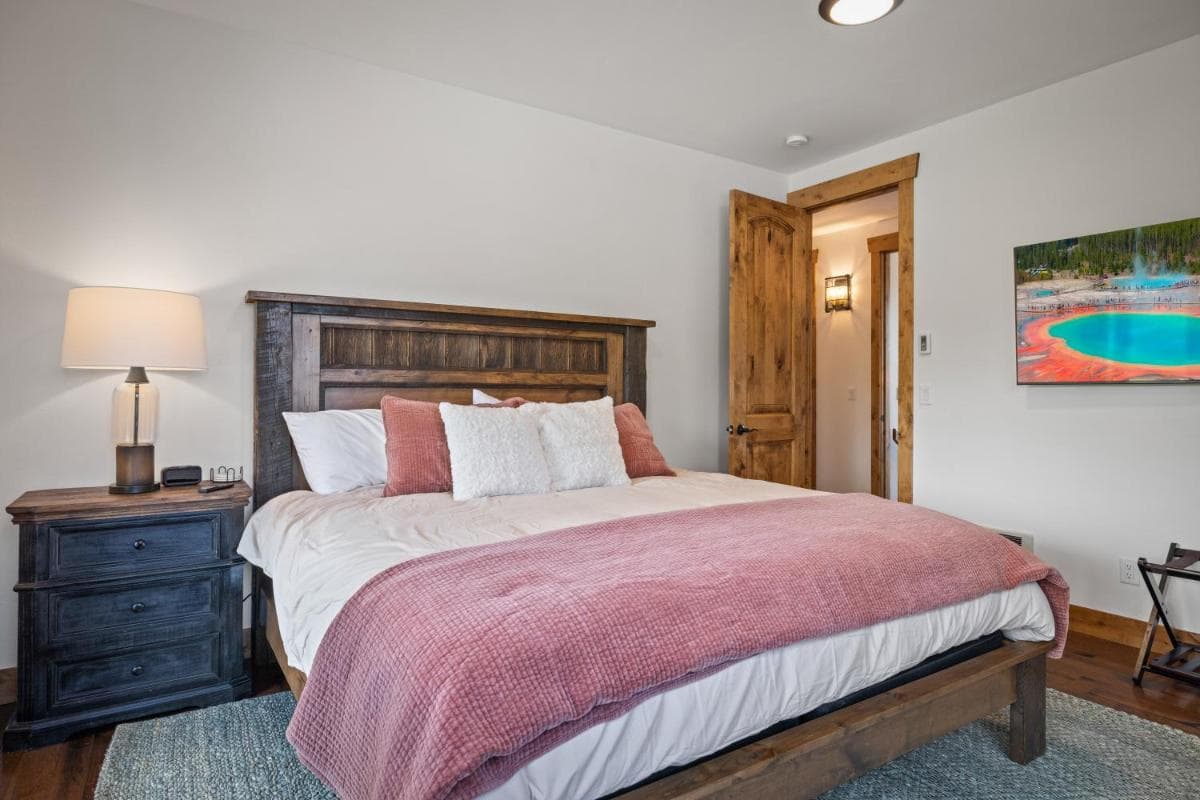 Teton Melody by KABINO Partial Air Conditioning Hot Tub FirePit Foosball Telescope Games WiFi Grill Mtn Views