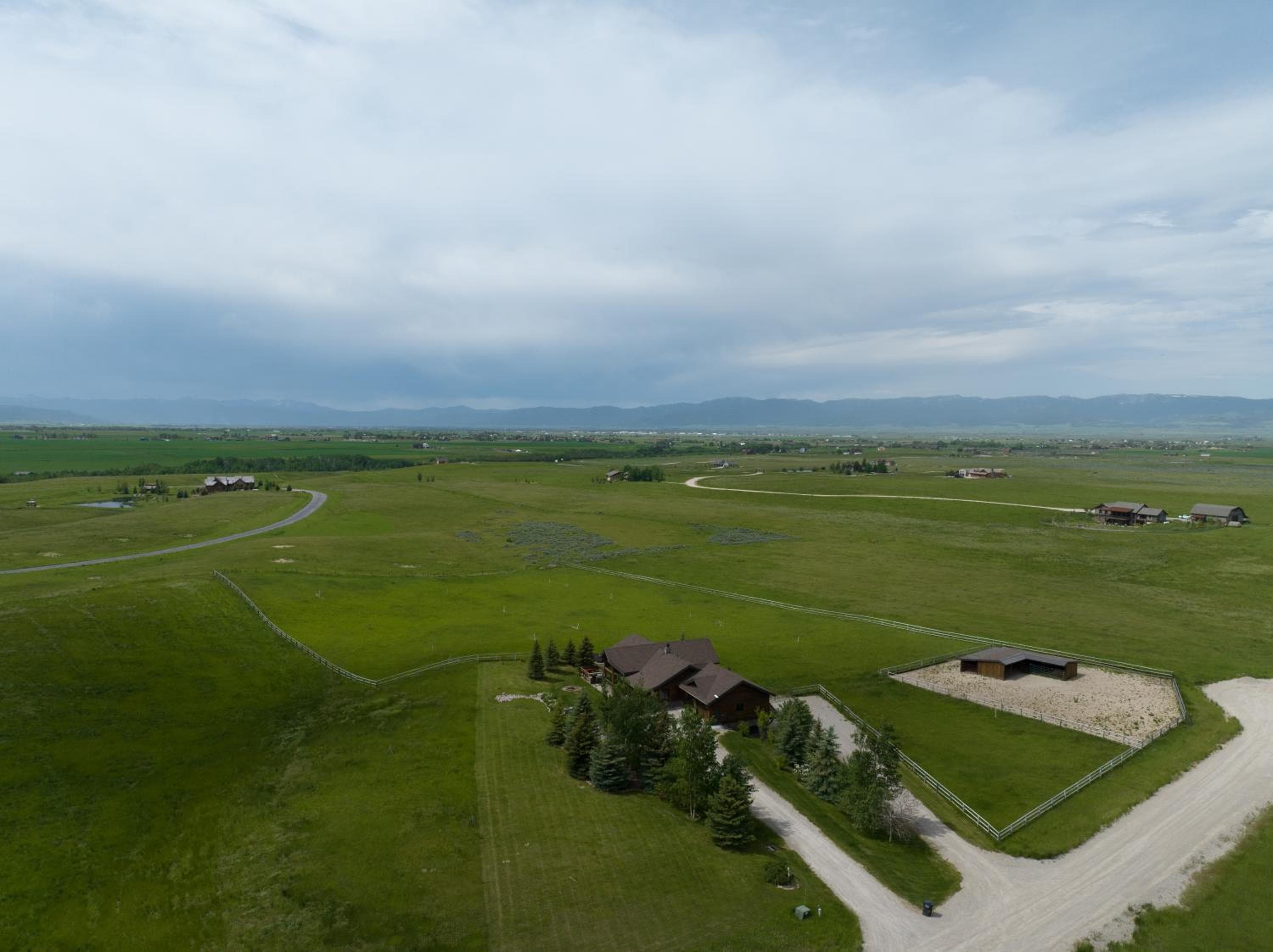 Teton Melody by KABINO Partial Air Conditioning Hot Tub FirePit Foosball Telescope Games WiFi Grill Mtn Views
