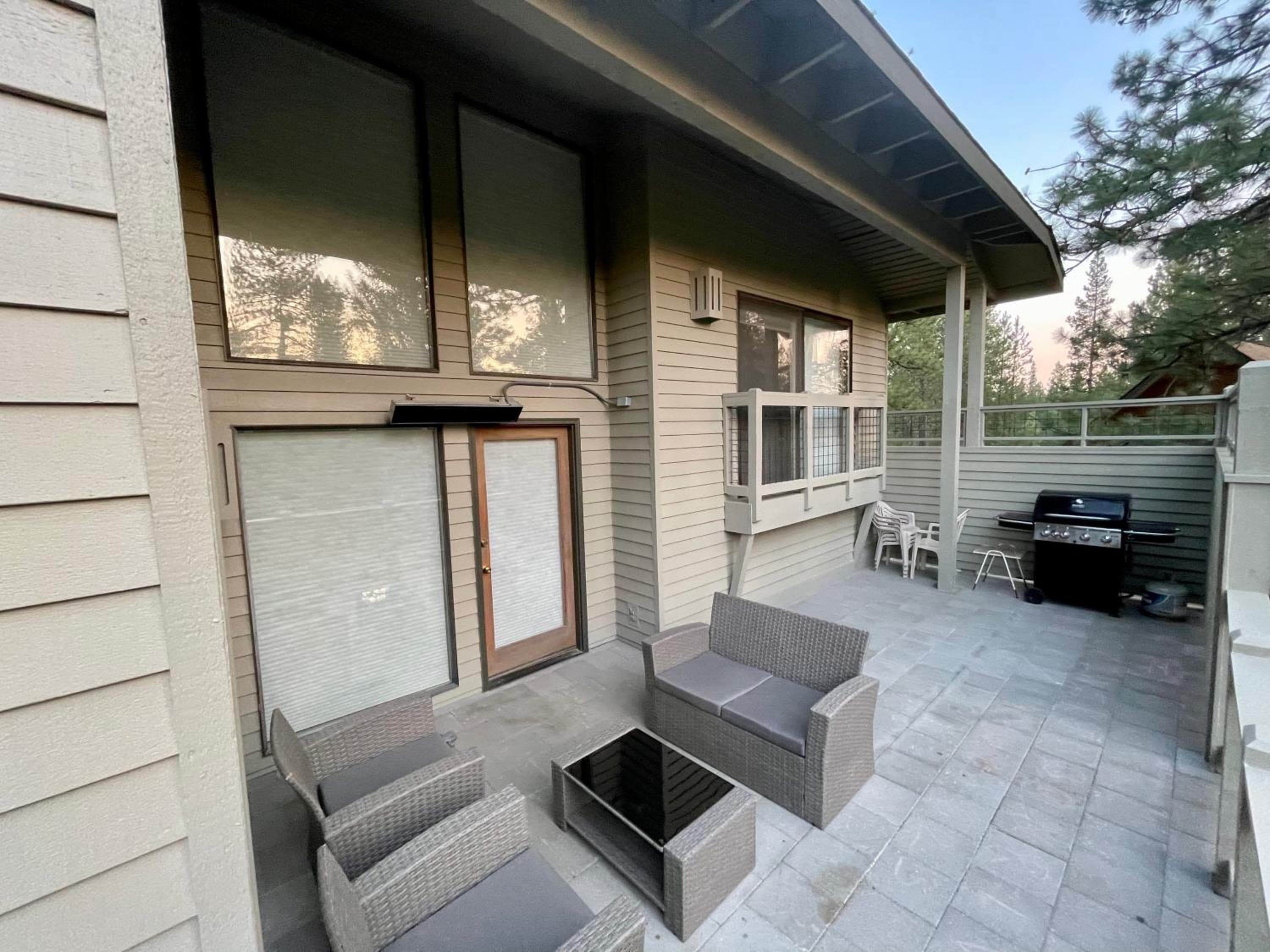 Great Kitchen, AC, SHARC Access, Hot Tub, Bring Pet!