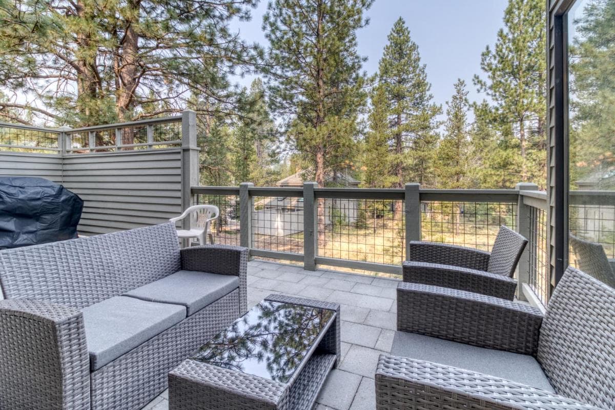 Great Kitchen, AC, SHARC Access, Hot Tub, Bring Pet!
