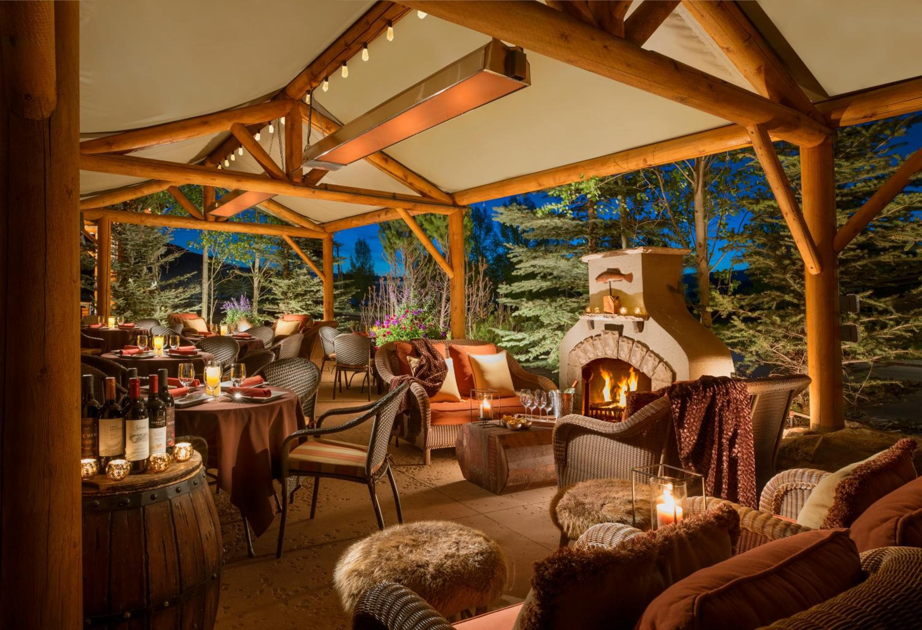 Rustic Inn Creekside