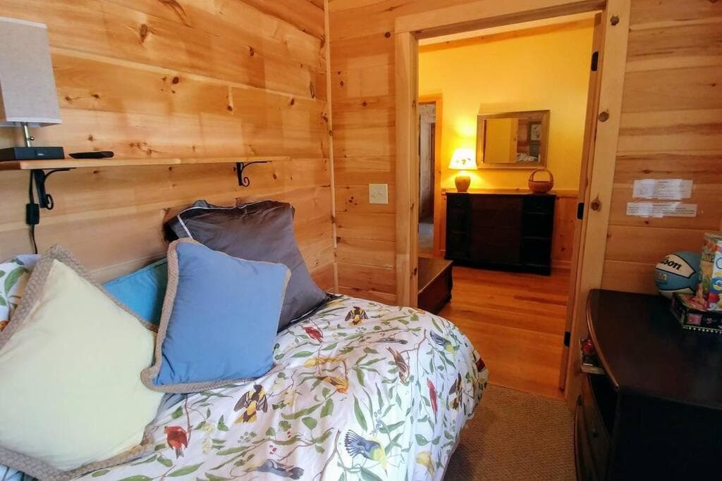 Water's Edge, Covered Porch, Deep Creek as your Backyard Haven, Hot Tub, Pool Table, Fire Pit, Close to Town & Entrance to National Park