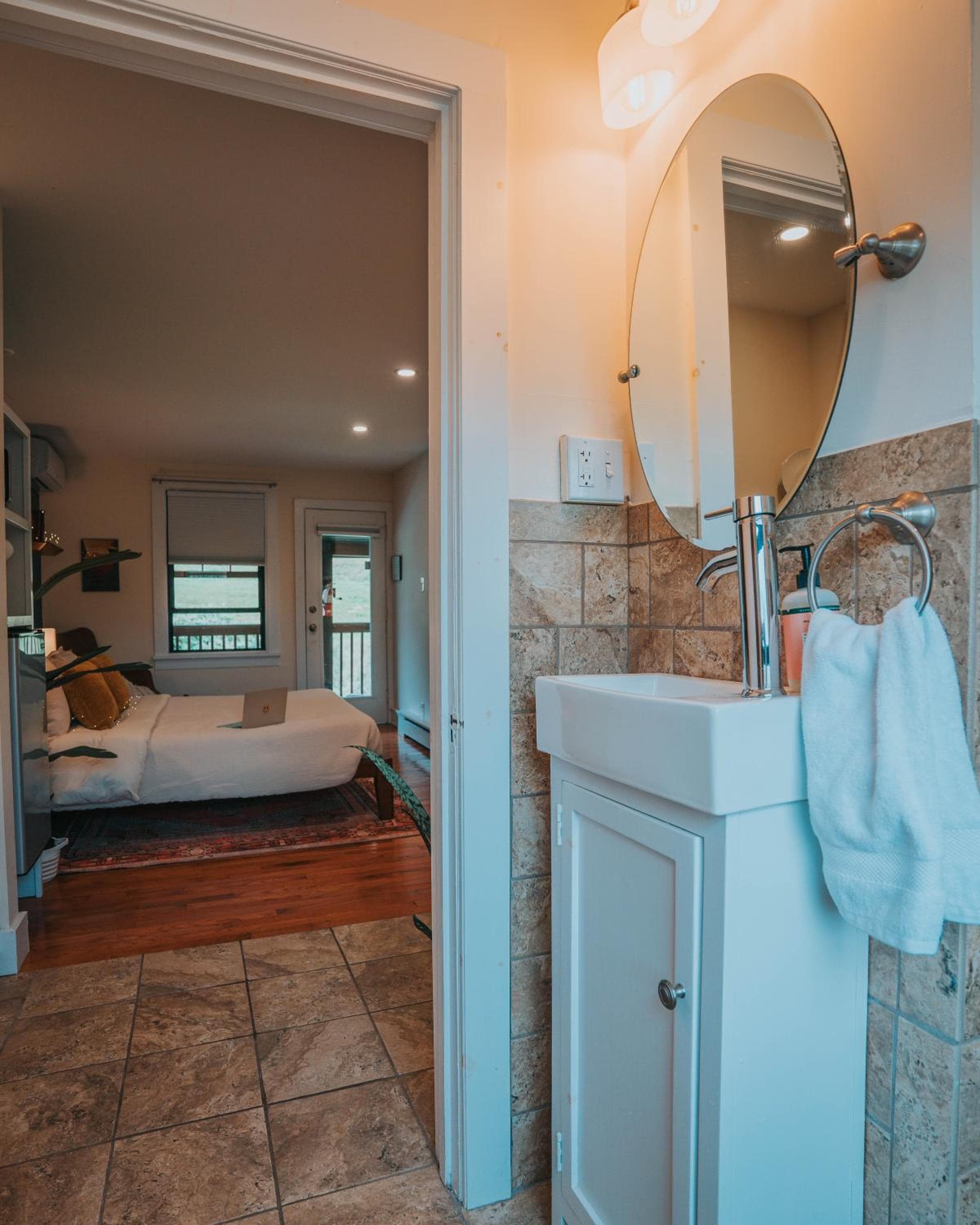 The Willow, Catskill