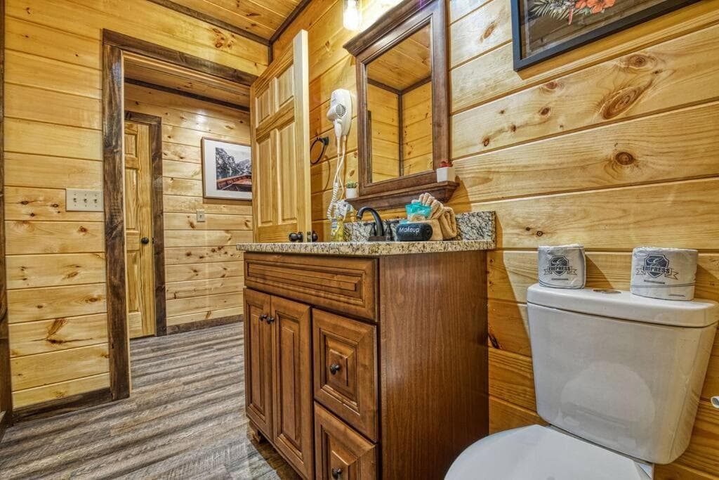 Adventure Retreat New Mountain Cabin Pool Hot Tub Game Room Theater