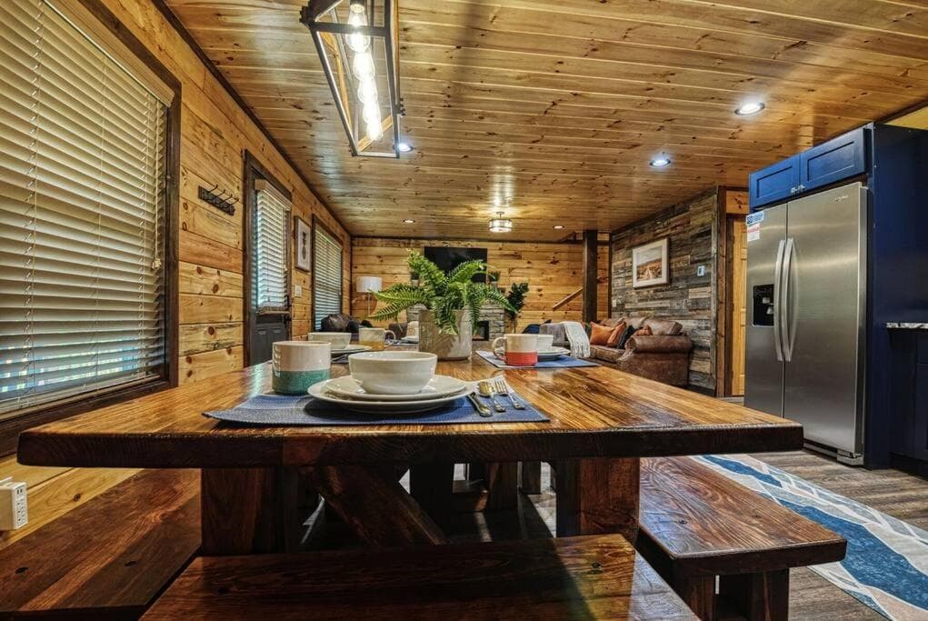 Adventure Retreat New Mountain Cabin Pool Hot Tub Game Room Theater
