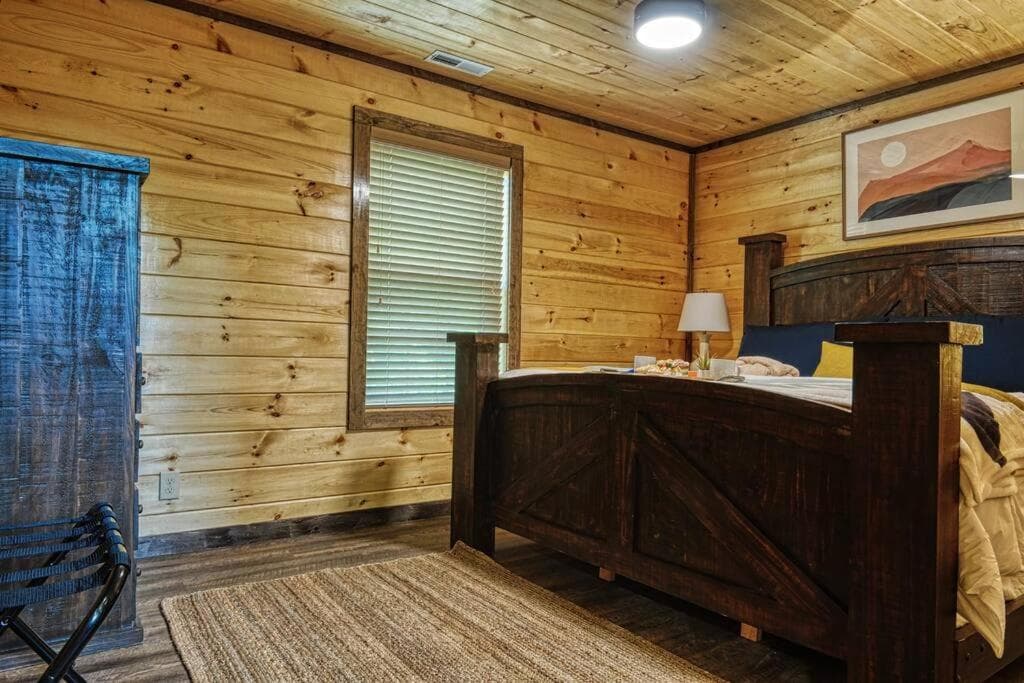 Adventure Retreat New Mountain Cabin Pool Hot Tub Game Room Theater