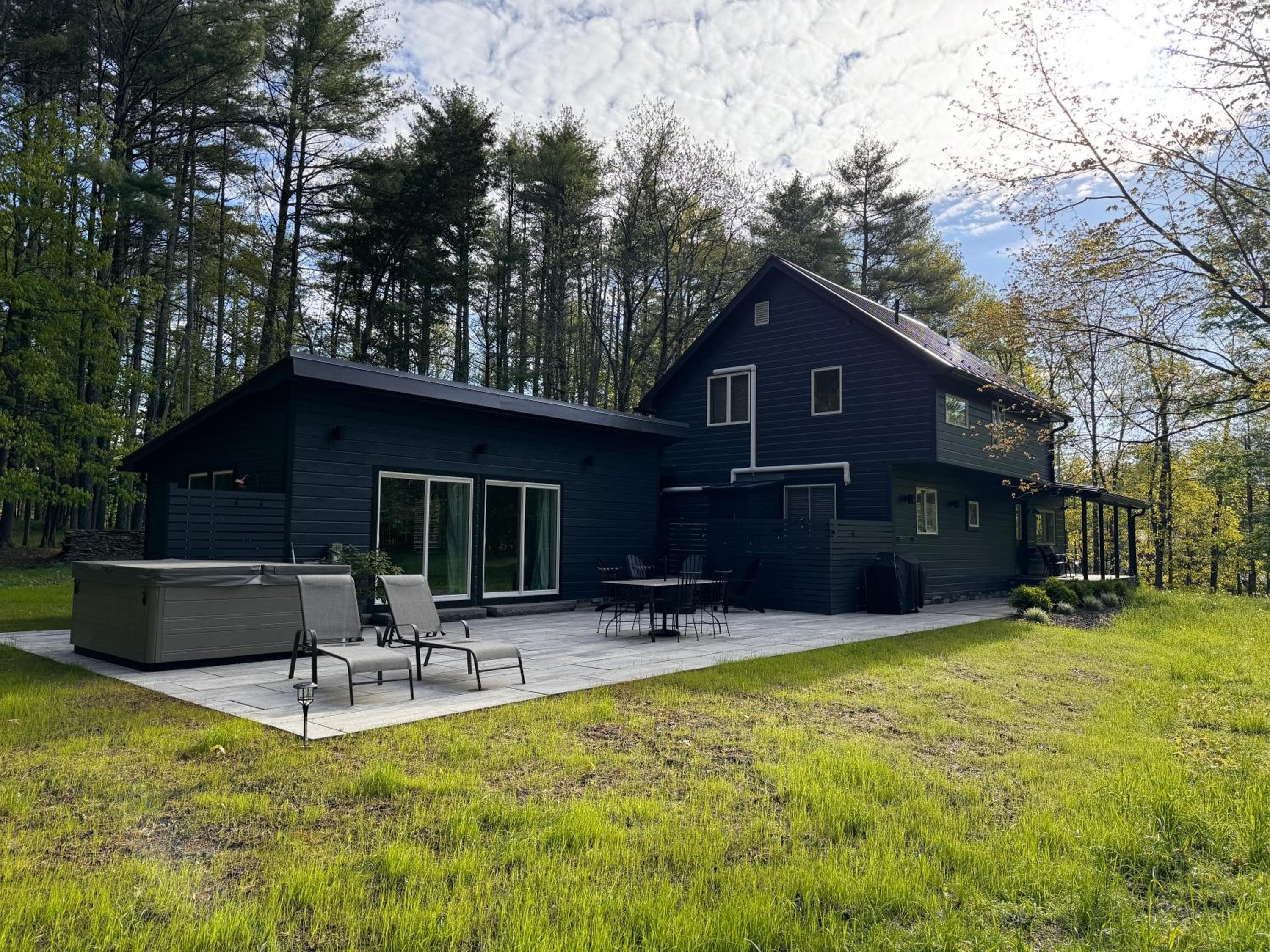 Beautiful Charming Cottage 4 min from Woodstock