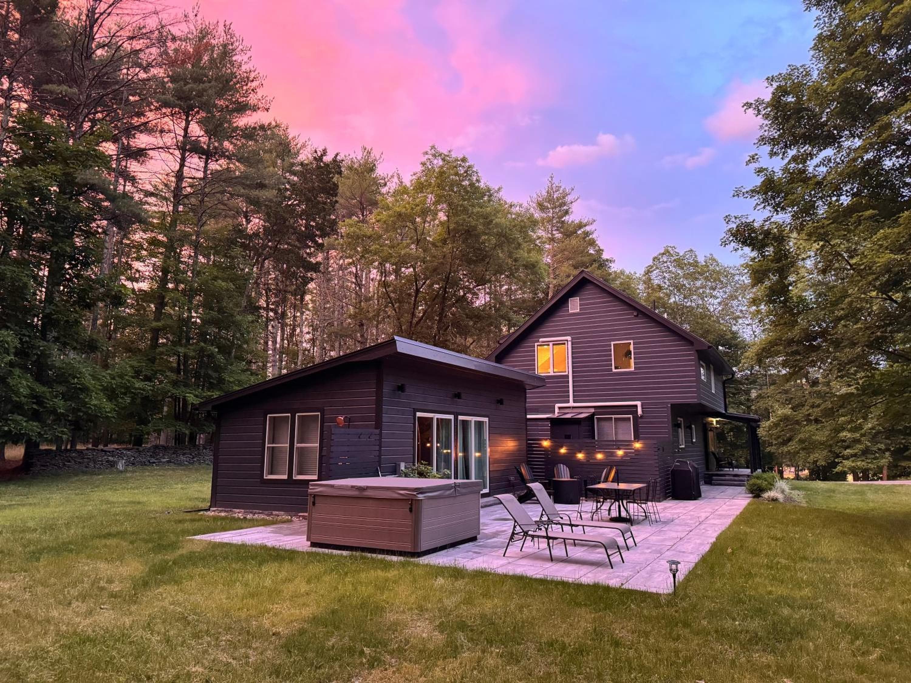 Beautiful Charming Cottage 4 min from Woodstock