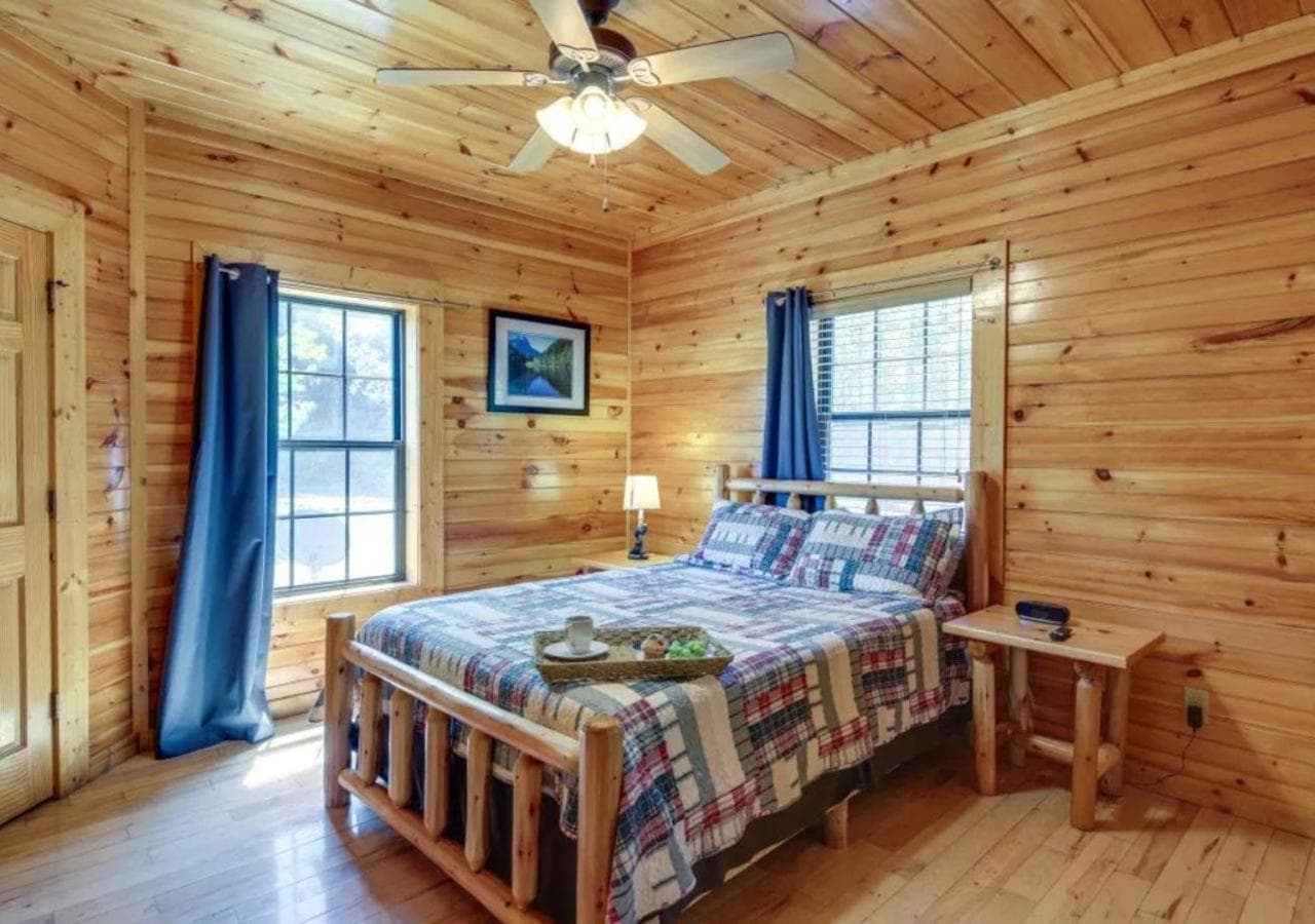 Family Cabin with Hot Tub, Theater, Game Room, Wifi, & Sauna