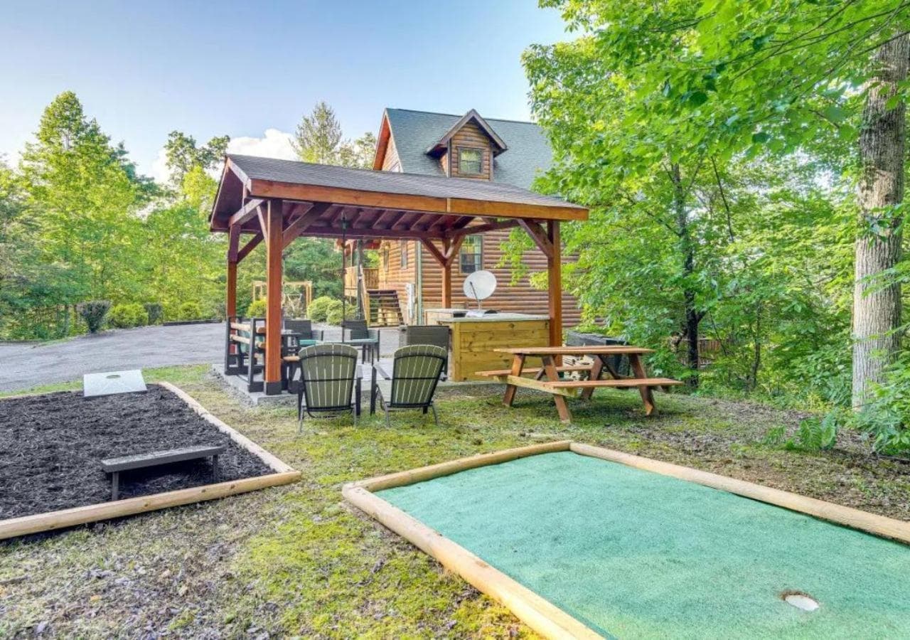 Family Cabin with Hot Tub, Theater, Game Room, Wifi, & Sauna