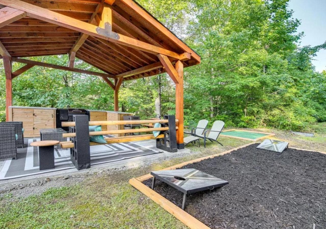 Family Cabin with Hot Tub, Theater, Game Room, Wifi, & Sauna