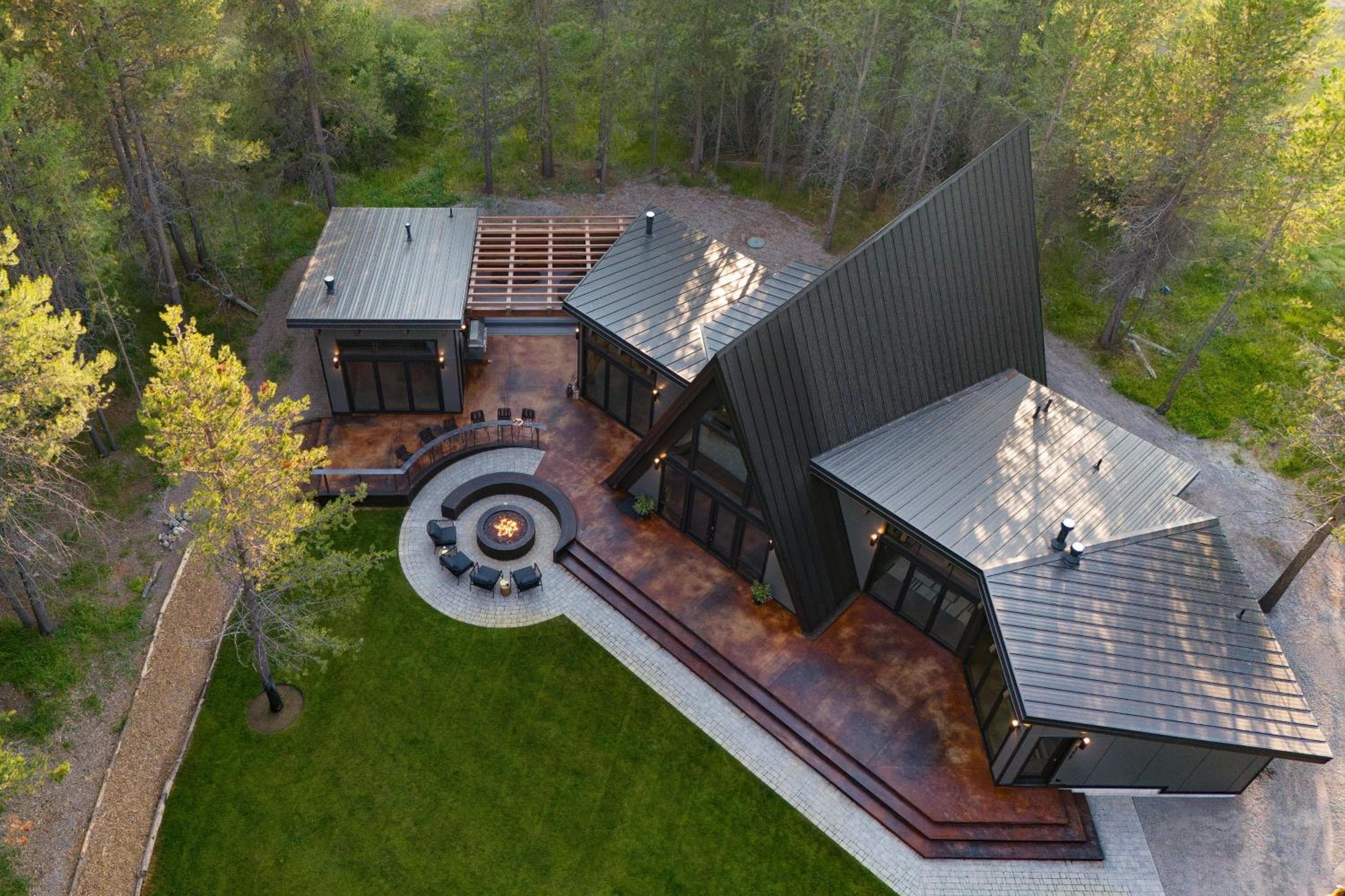 Lazy River Glamp-House by AvantStay