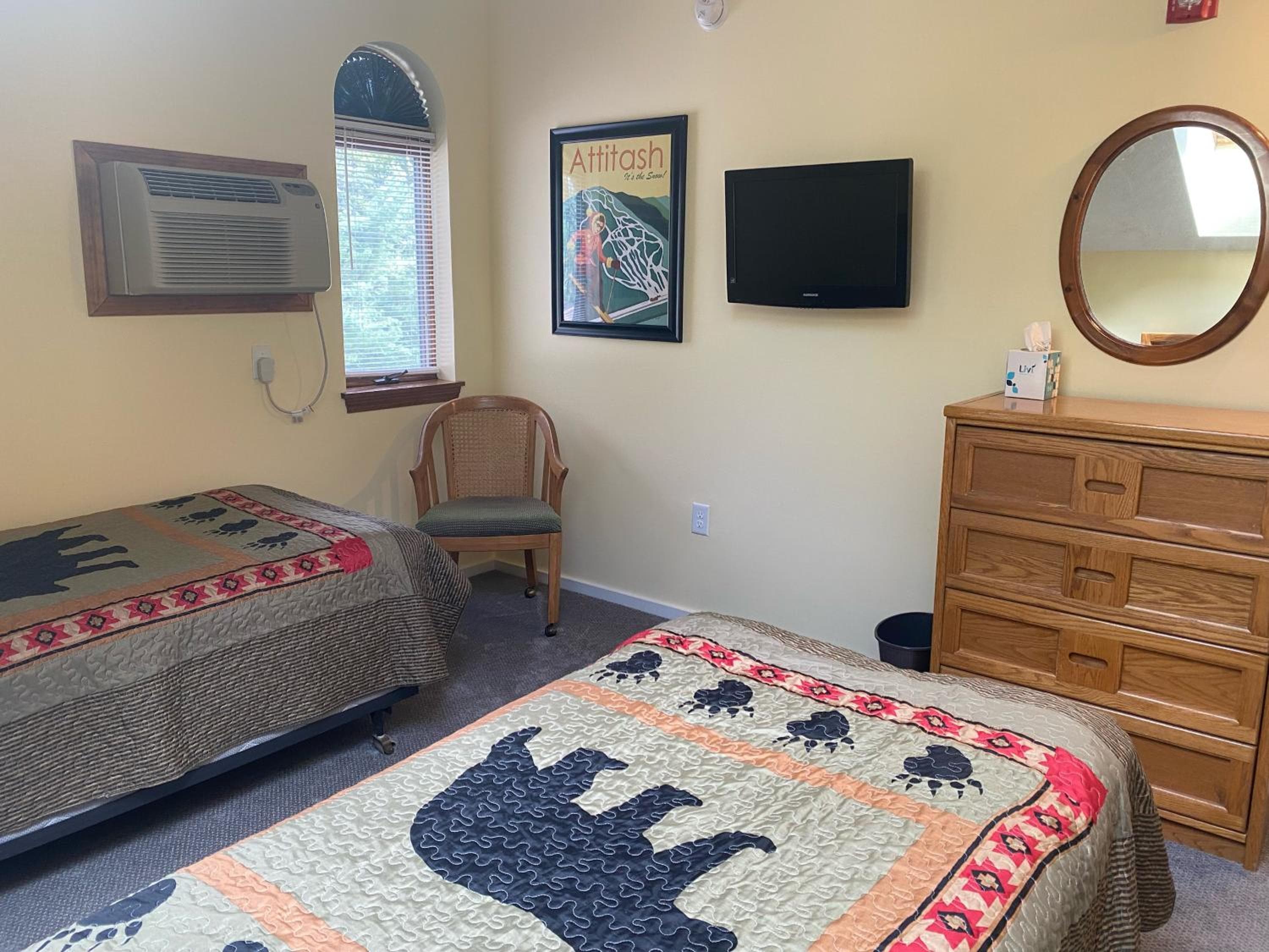 Attitash Townhouse: AC, Pool, Storyland, Saco River
