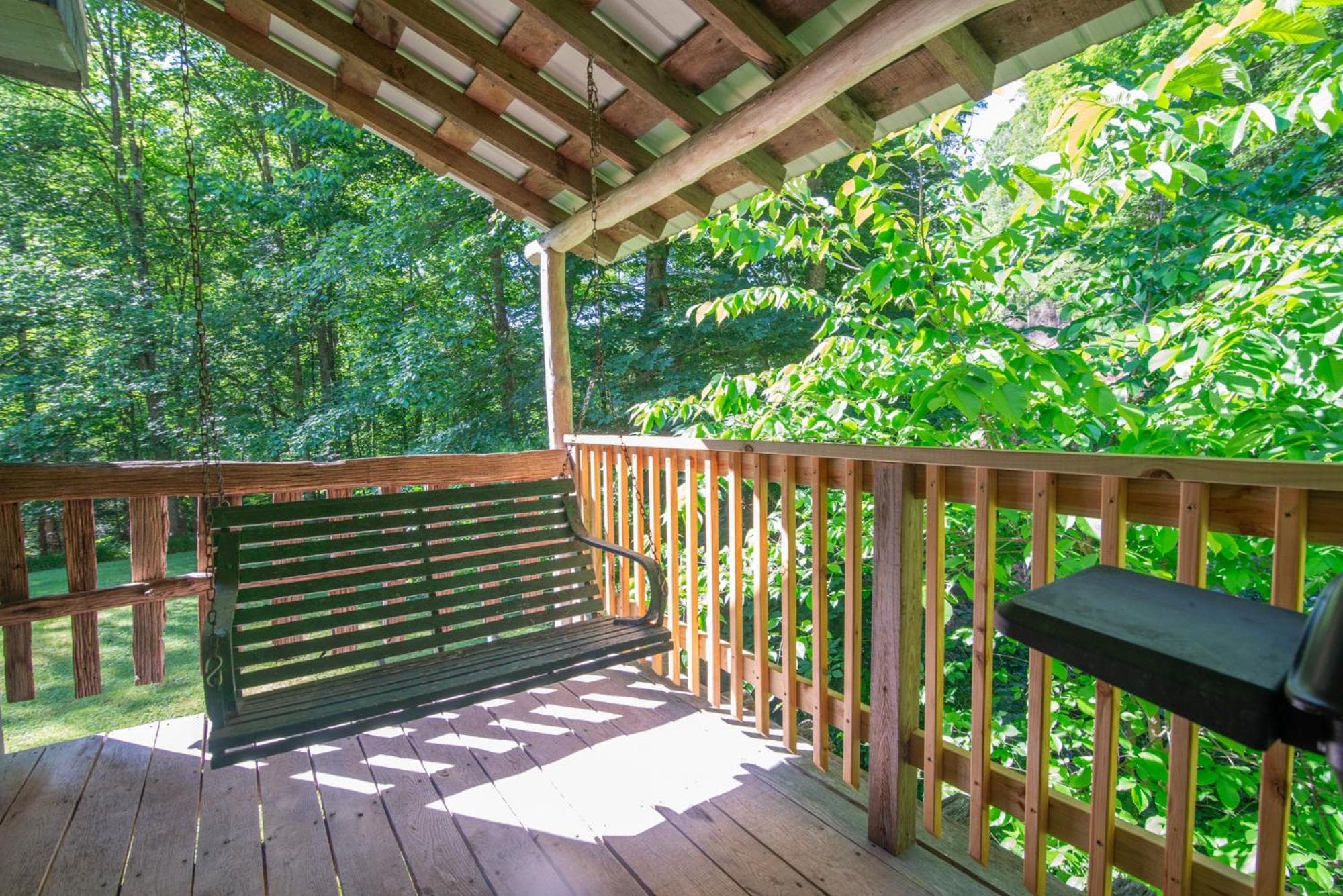 Moore House Inn & Cabins