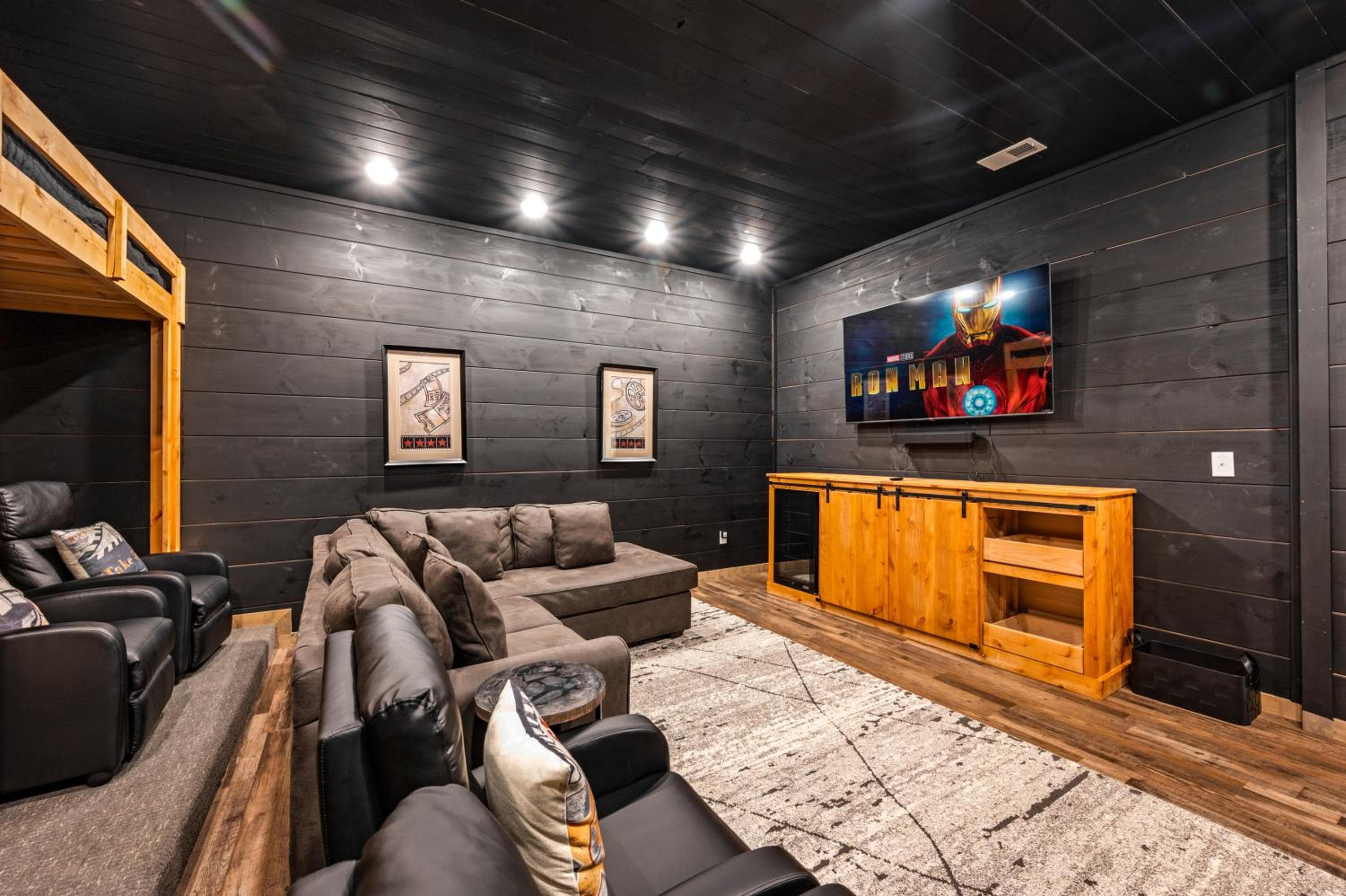 Near Dollywood With Hot Tub, Game Room Home Theater