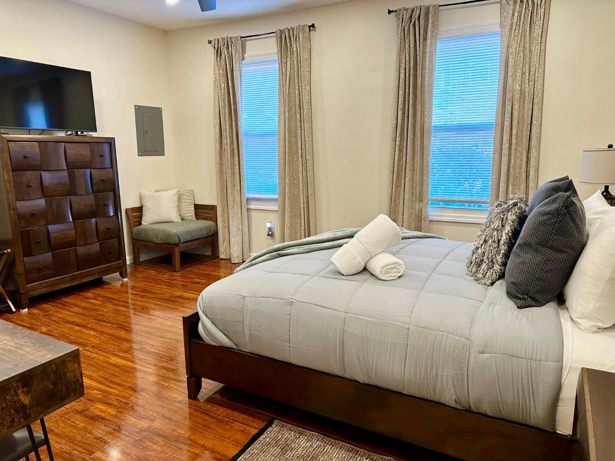Saugerties Waterfront Getaway