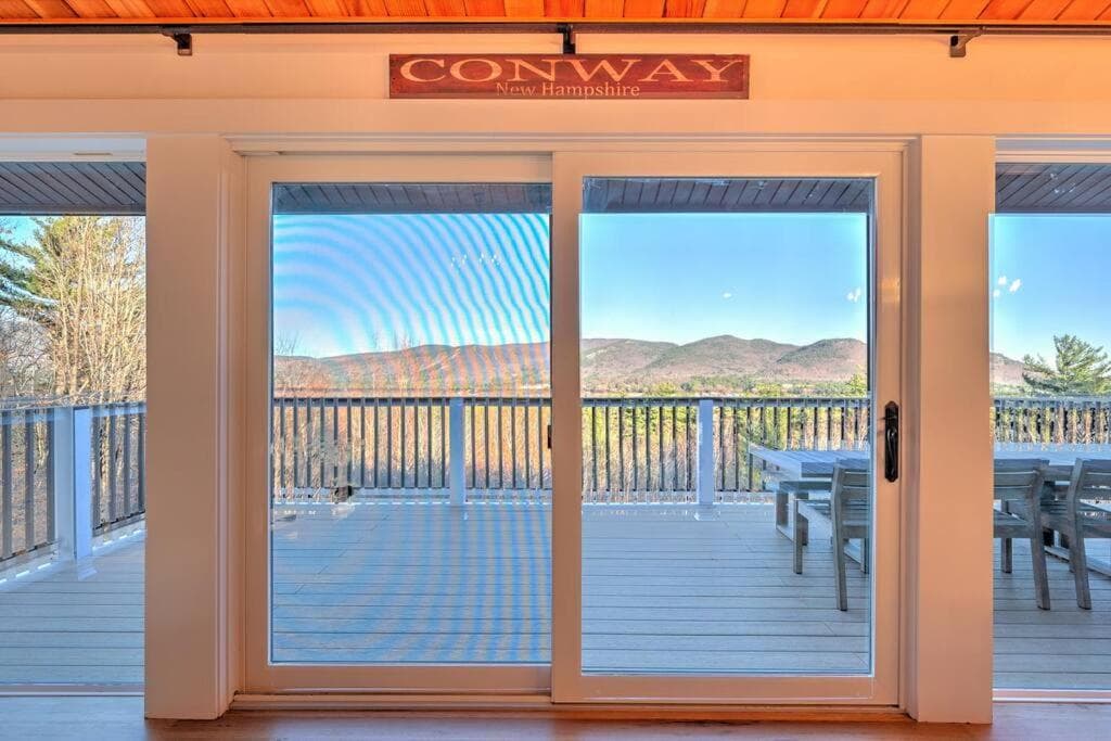 VIEWS, Hot Tub, Sauna, Theatre