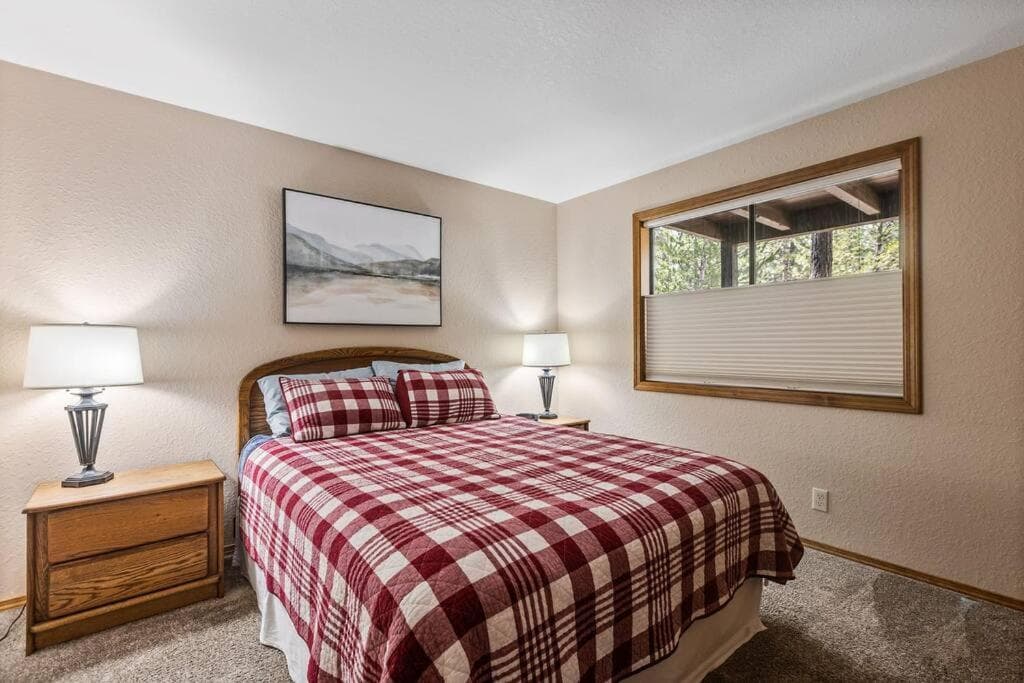 6 Lynx Sunriver