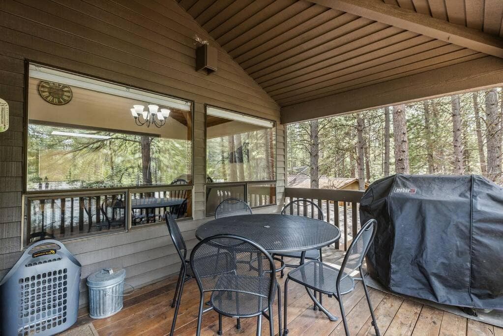 6 Lynx Sunriver
