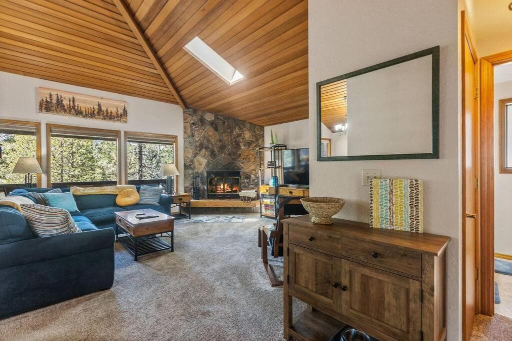6 Lynx Sunriver