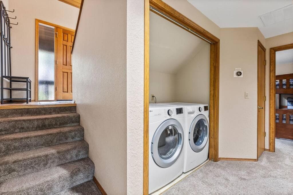 6 Lynx Sunriver