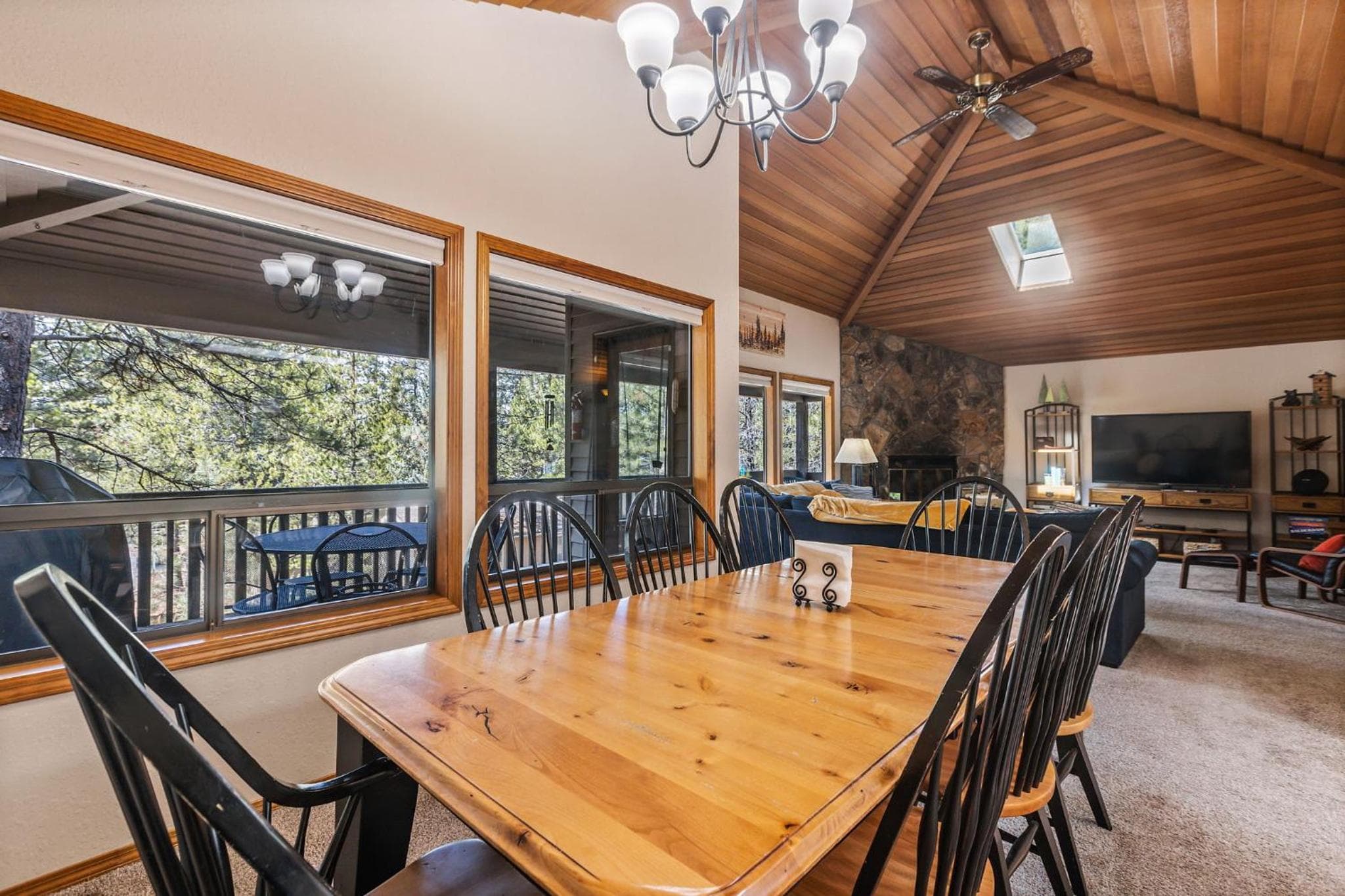 6 Lynx Sunriver
