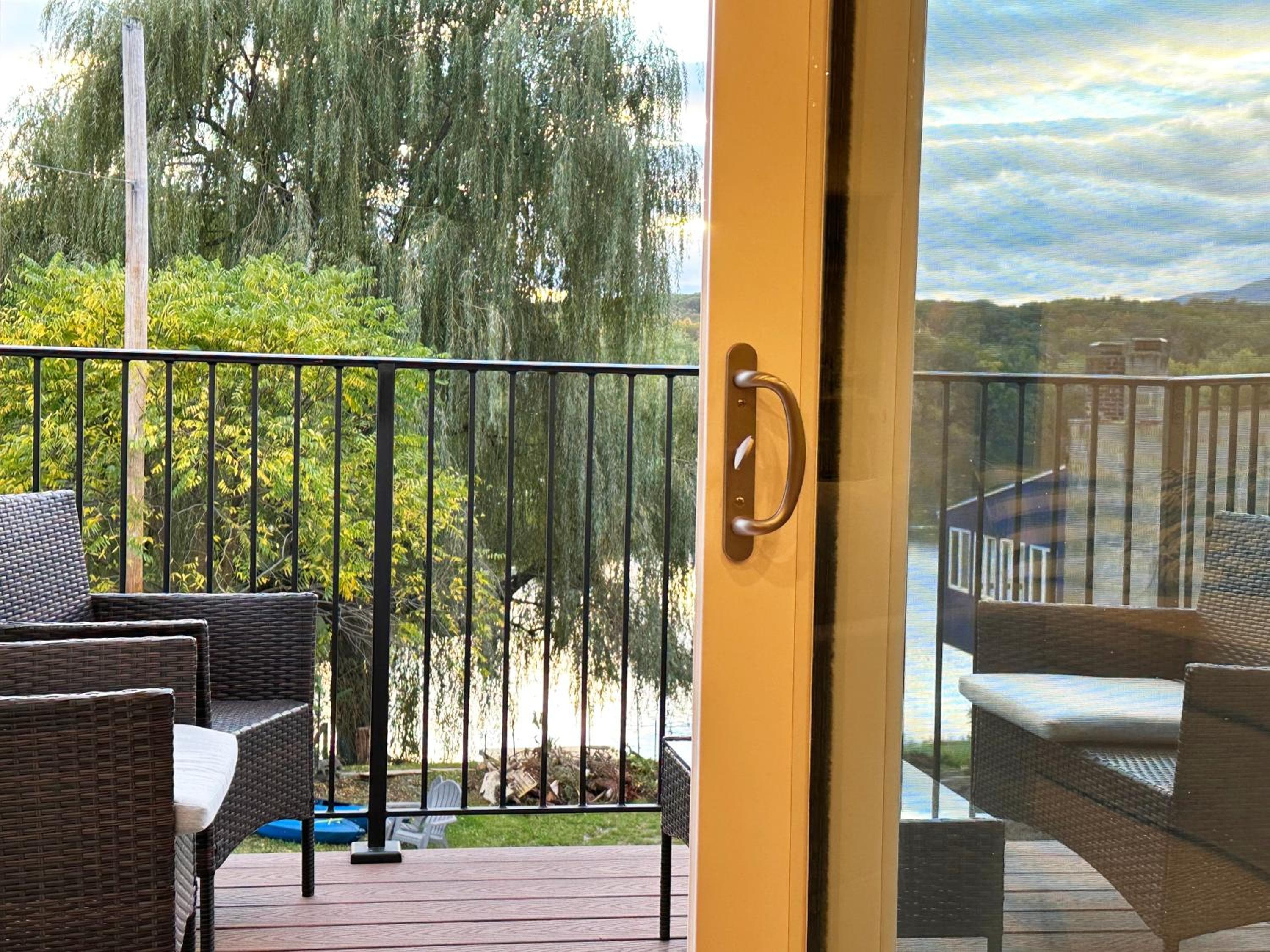 Saugerties Waterfront Getaway