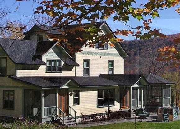 Breezy Hill Inn