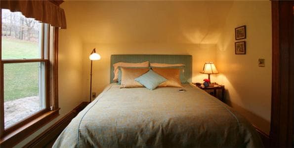 Breezy Hill Inn