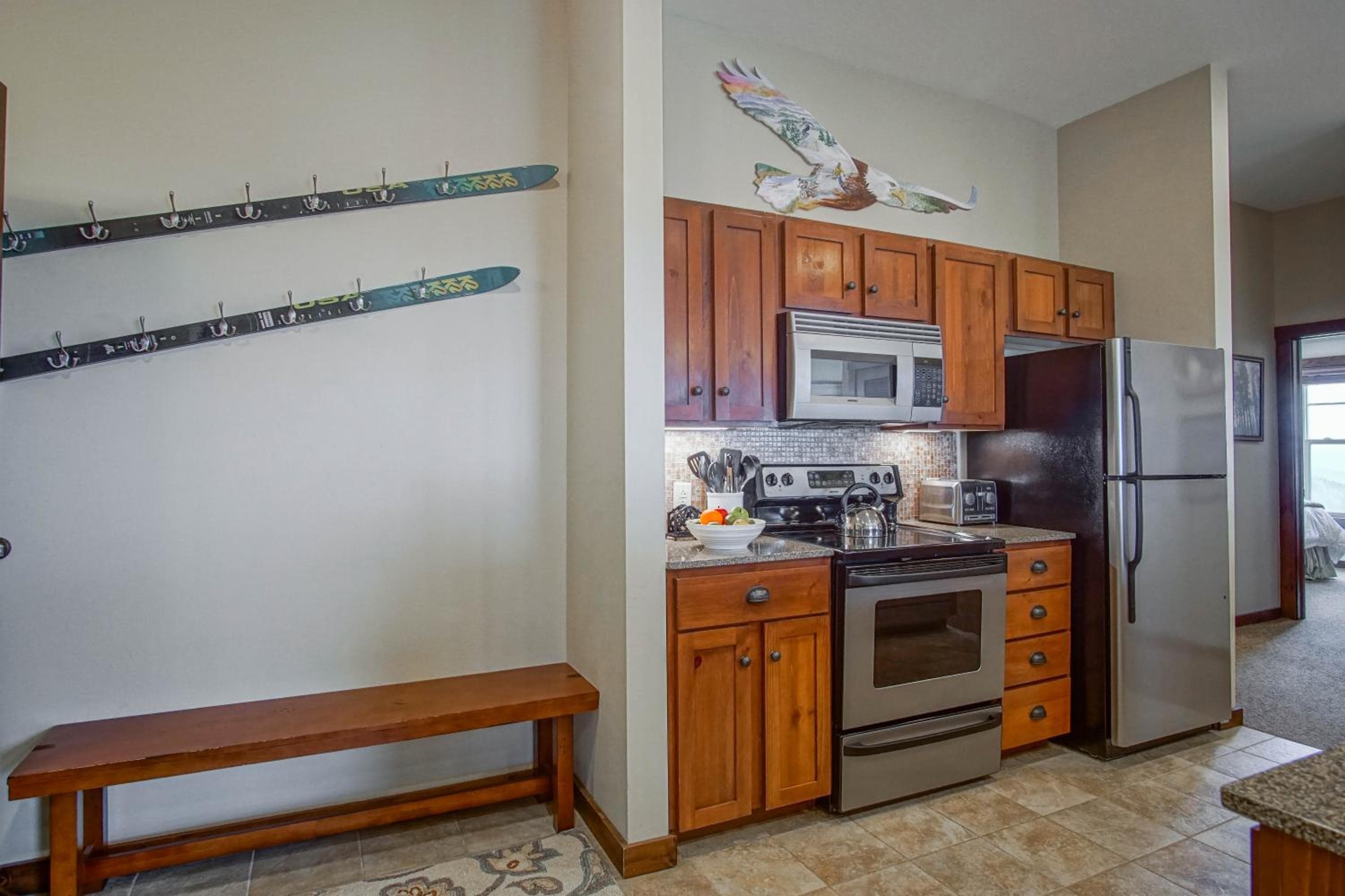 Soaring Eagle #404: 3 bedroom 2 bath Corner Penthouse