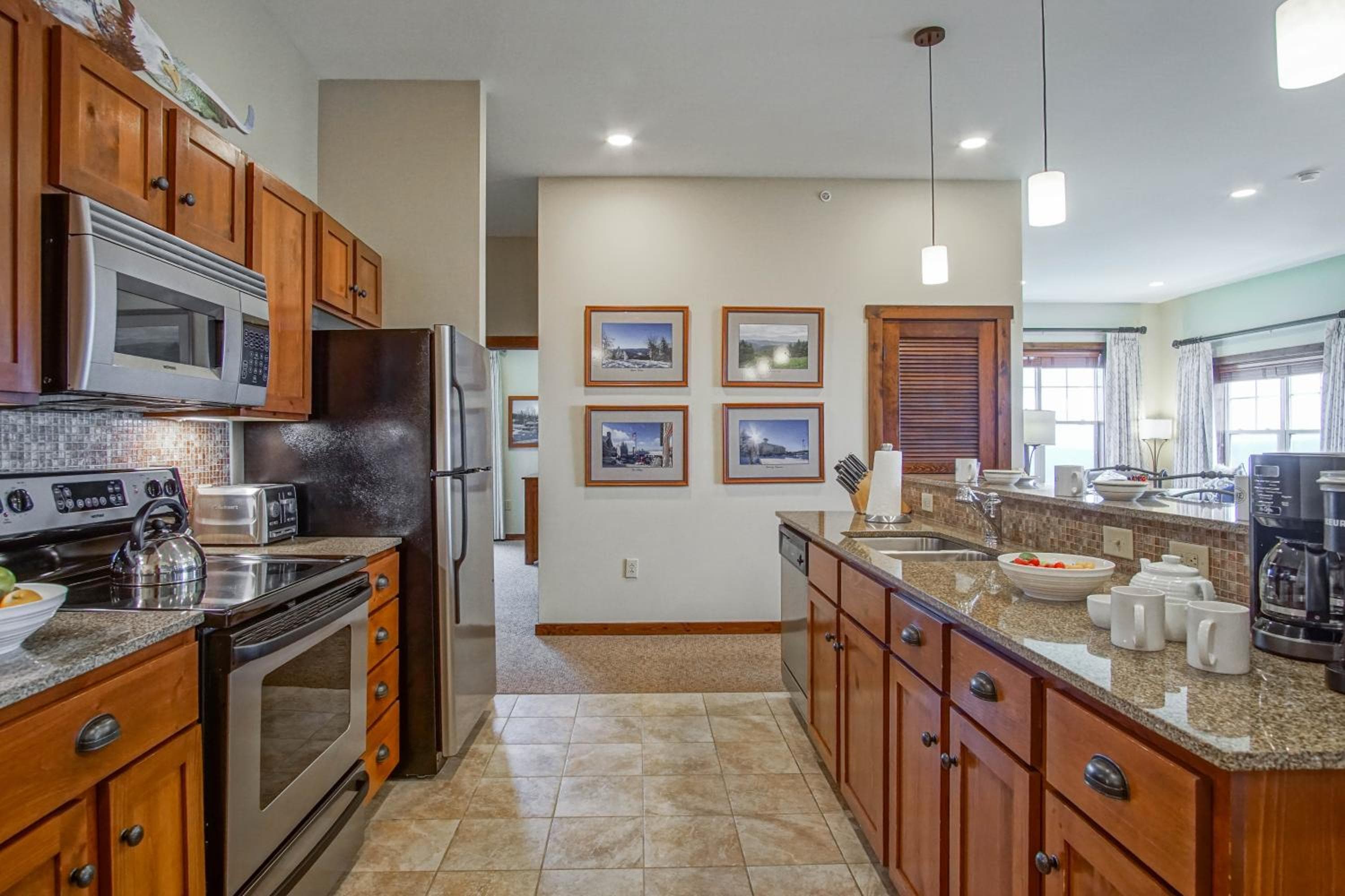 Soaring Eagle #404: 3 bedroom 2 bath Corner Penthouse