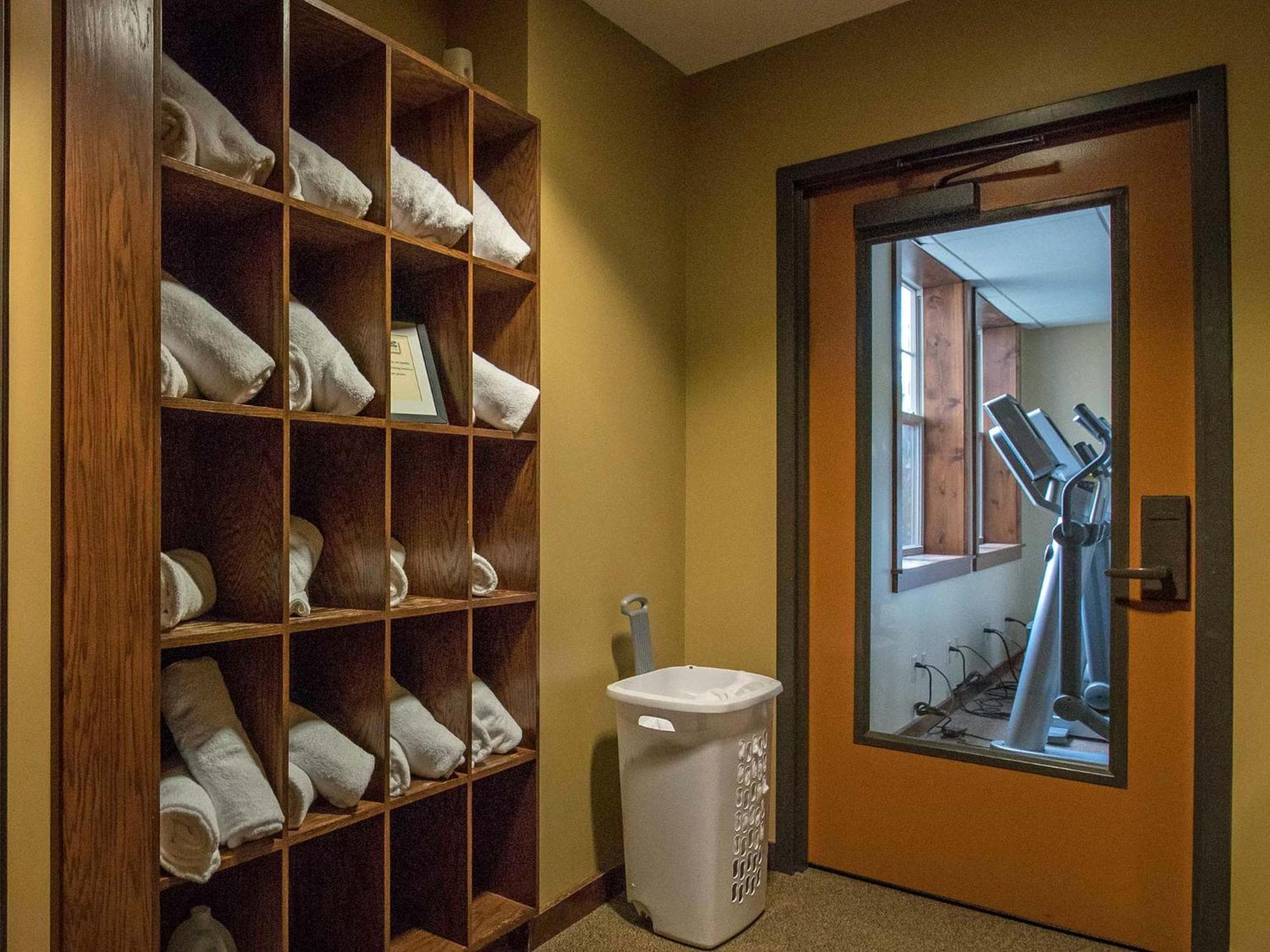 Soaring Eagle #404: 3 bedroom 2 bath Corner Penthouse