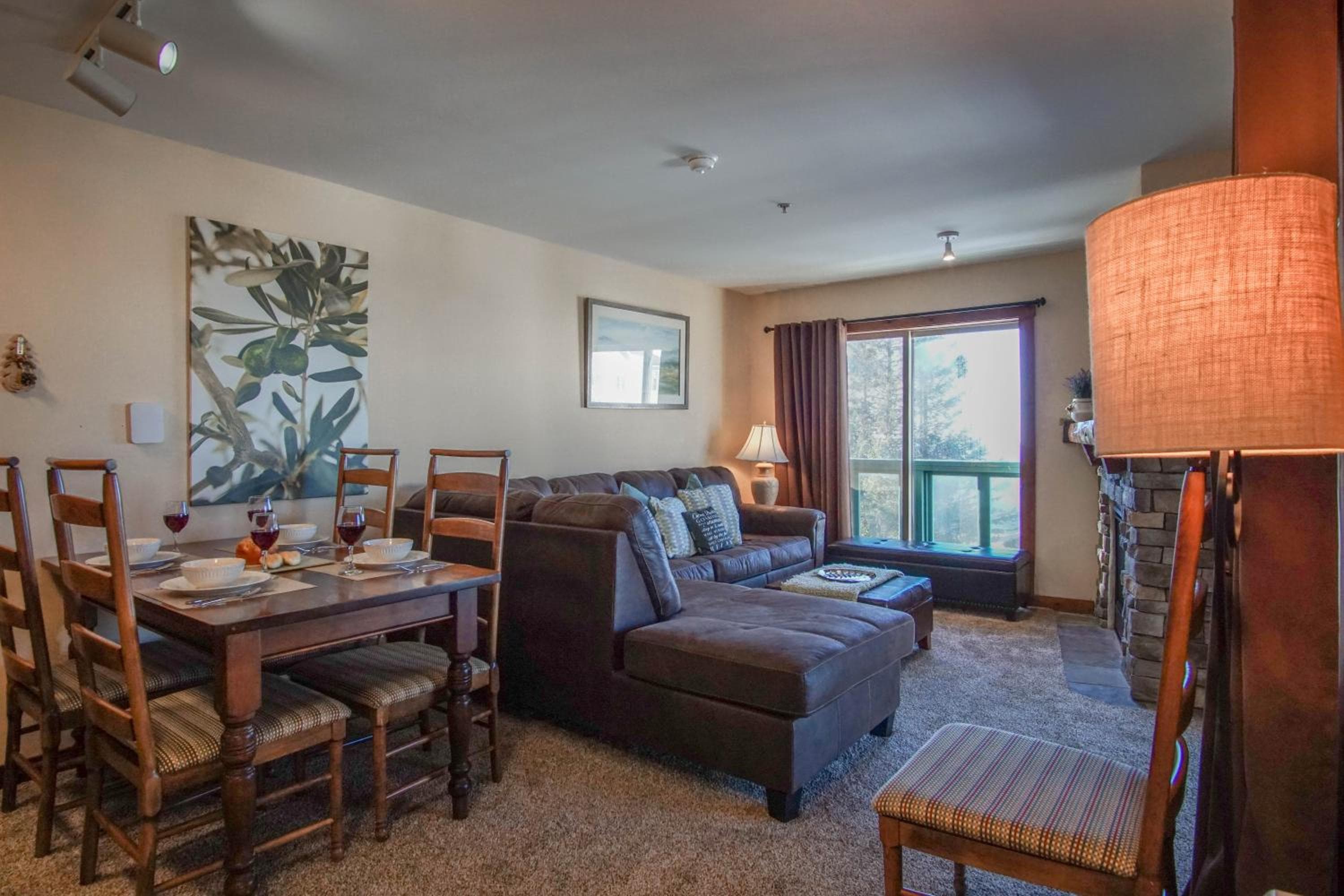 2 Br: Rimfire 214 - Great Western Views on large deck corner unit