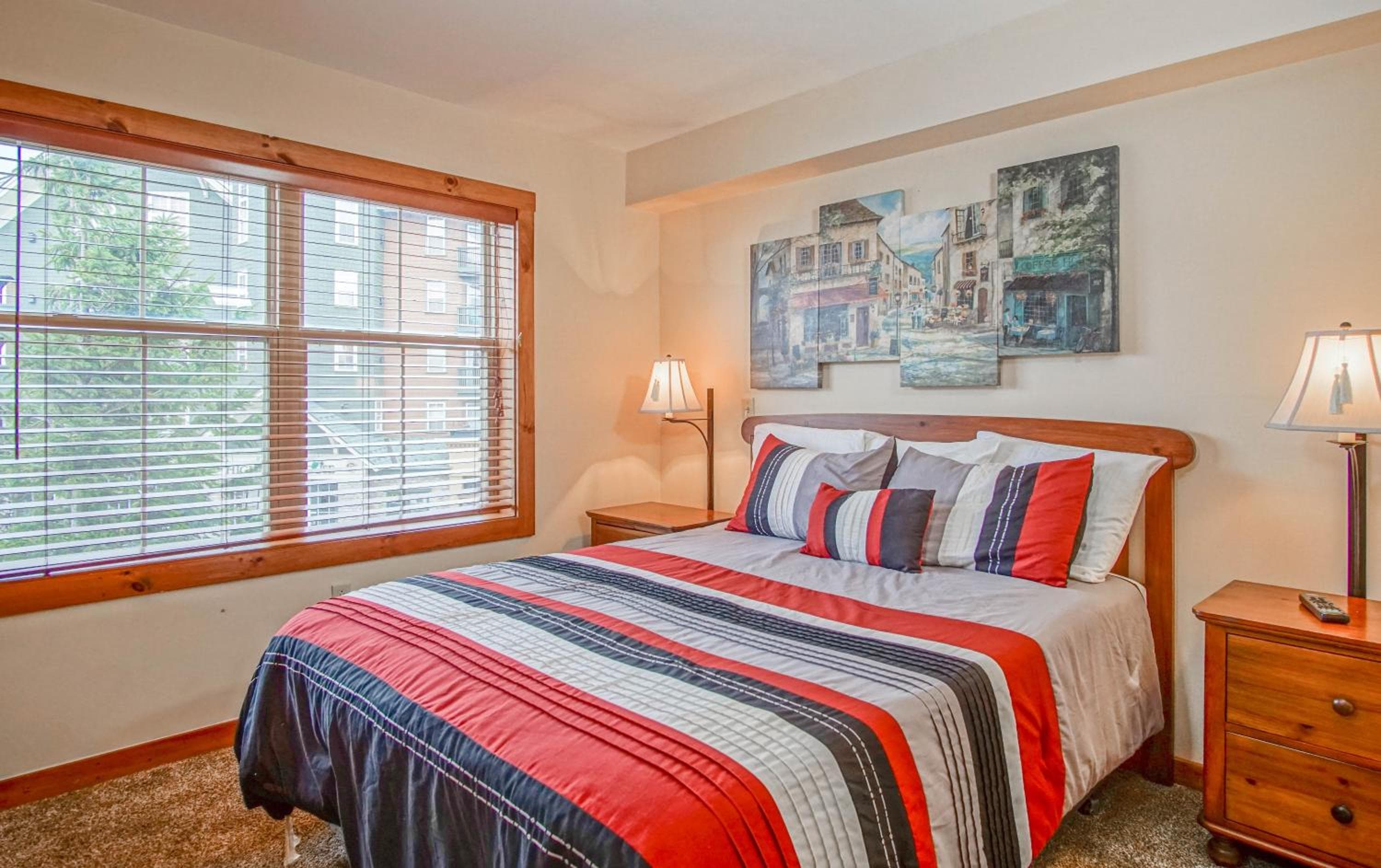 2 Br: Rimfire 214 - Great Western Views on large deck corner unit