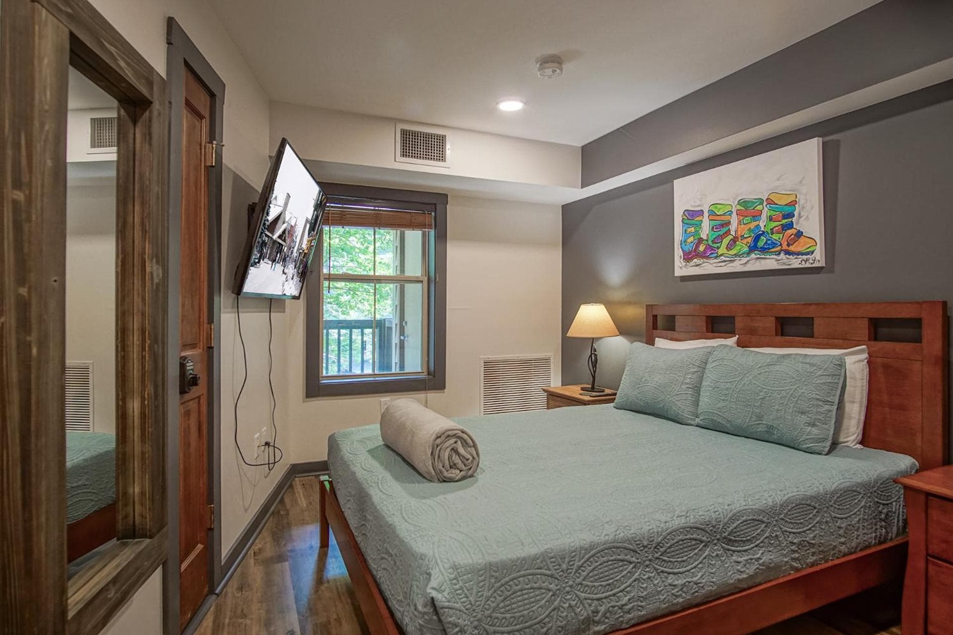 Rimfire 259 : Walking distance to village,slopes, 1 Br Sleeps 4