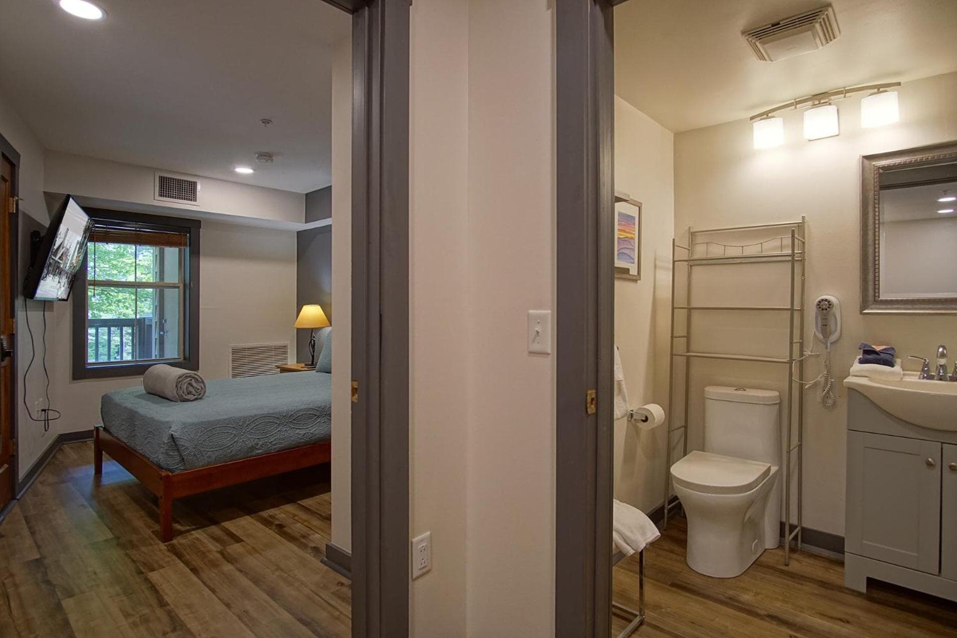 Rimfire 259 : Walking distance to village,slopes, 1 Br Sleeps 4