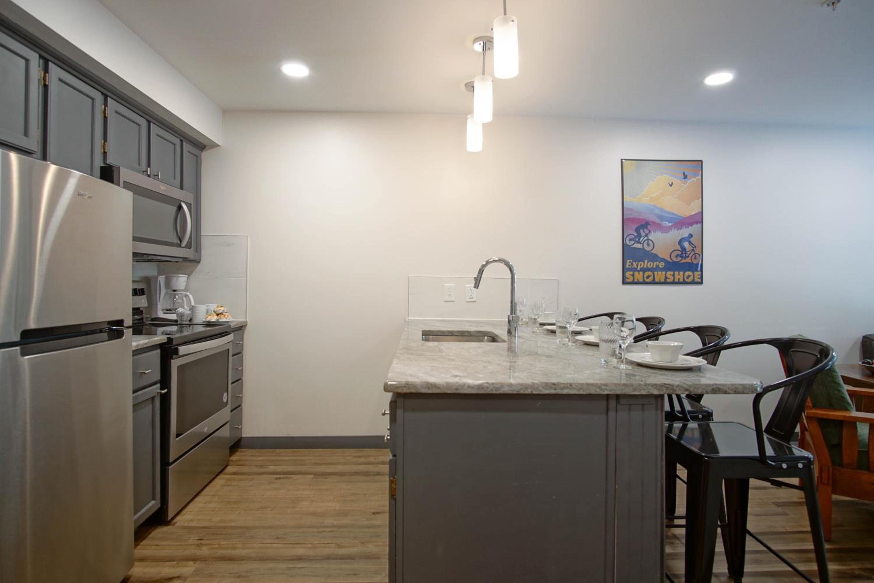 Rimfire 259 : Walking distance to village,slopes, 1 Br Sleeps 4