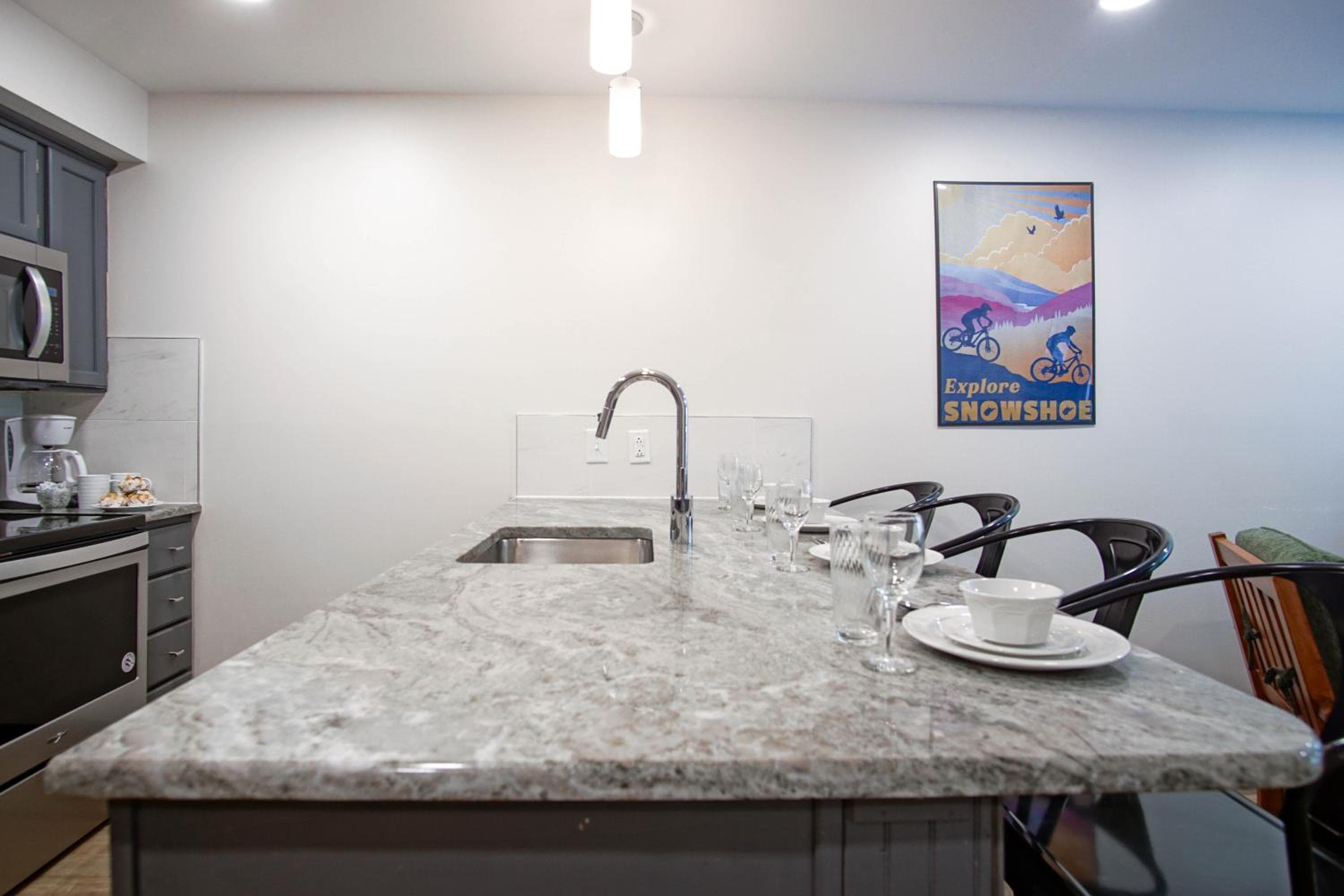Rimfire 259 : Walking distance to village,slopes, 1 Br Sleeps 4