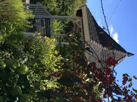 Breezy Hill Inn
