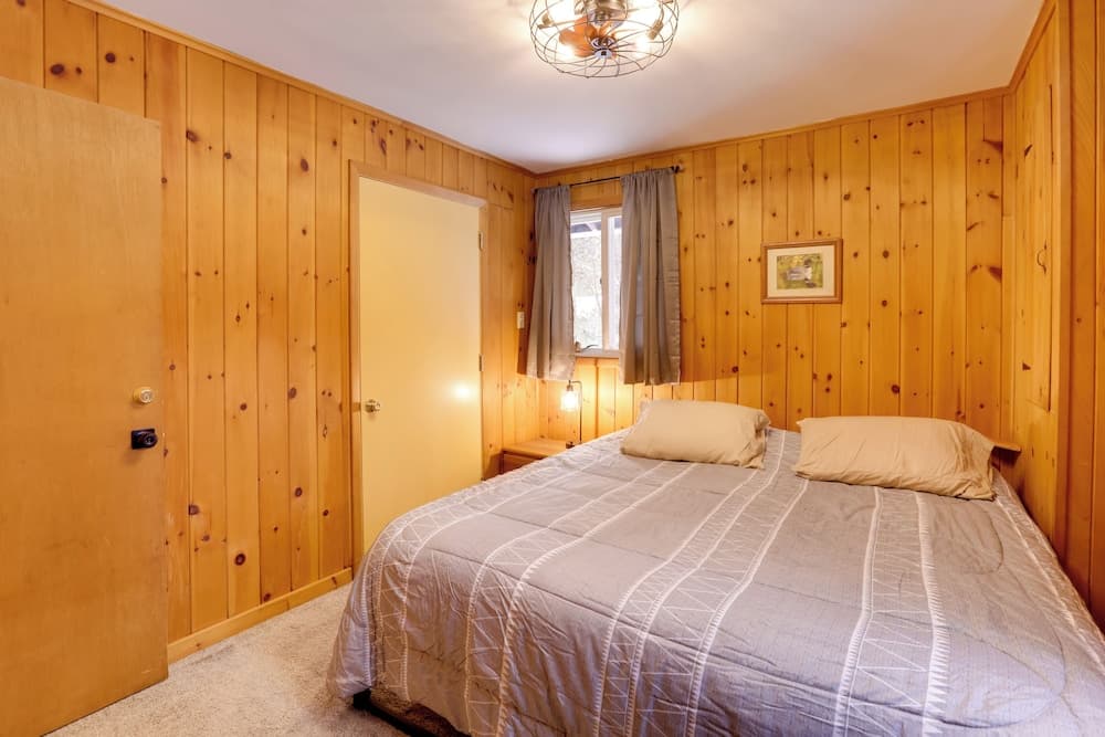 Riverfront Cabin w/ Hot Tub in Schroon Lake!